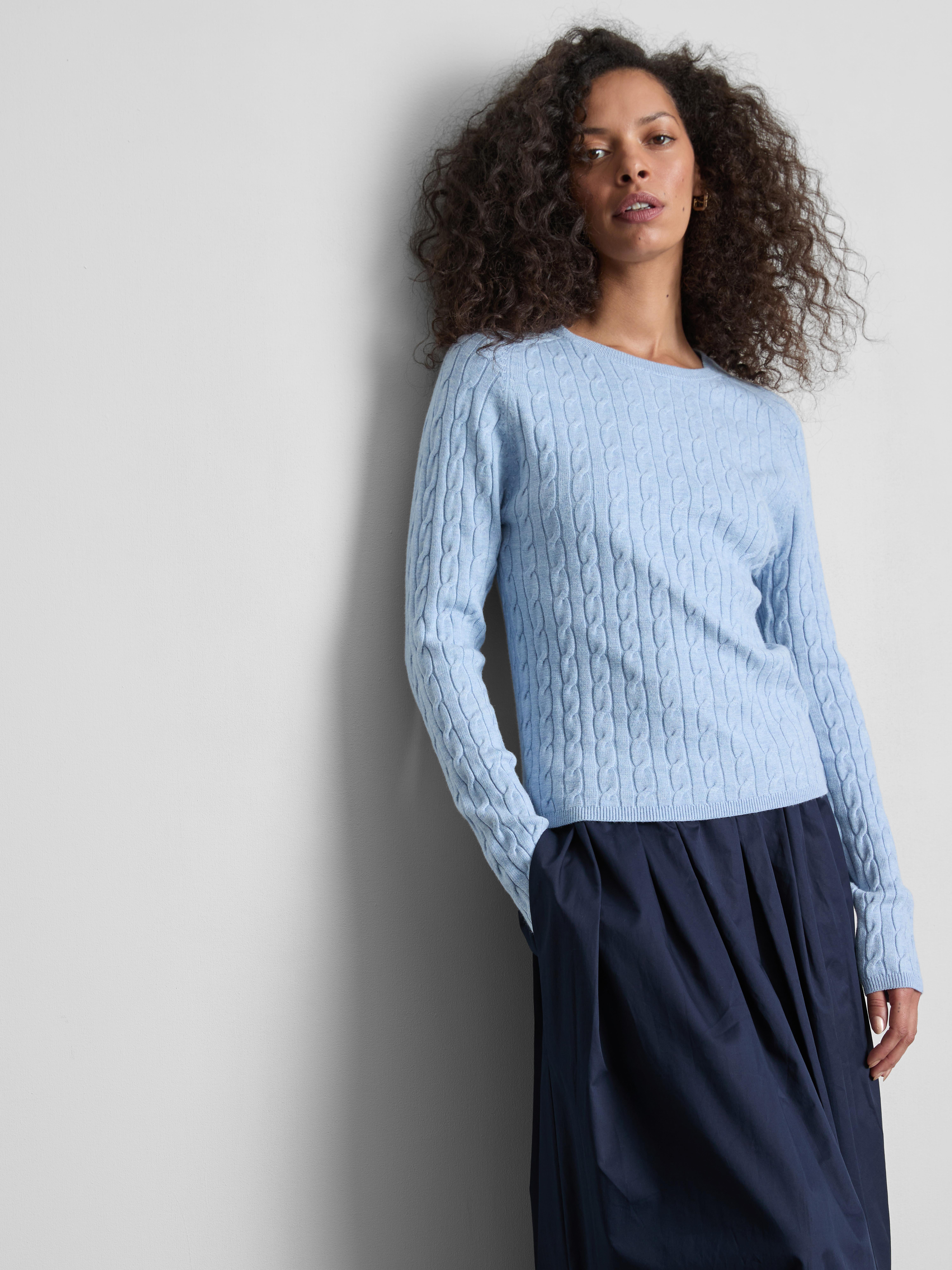 Cable Knit Crew Neck Sweater - Light Blue