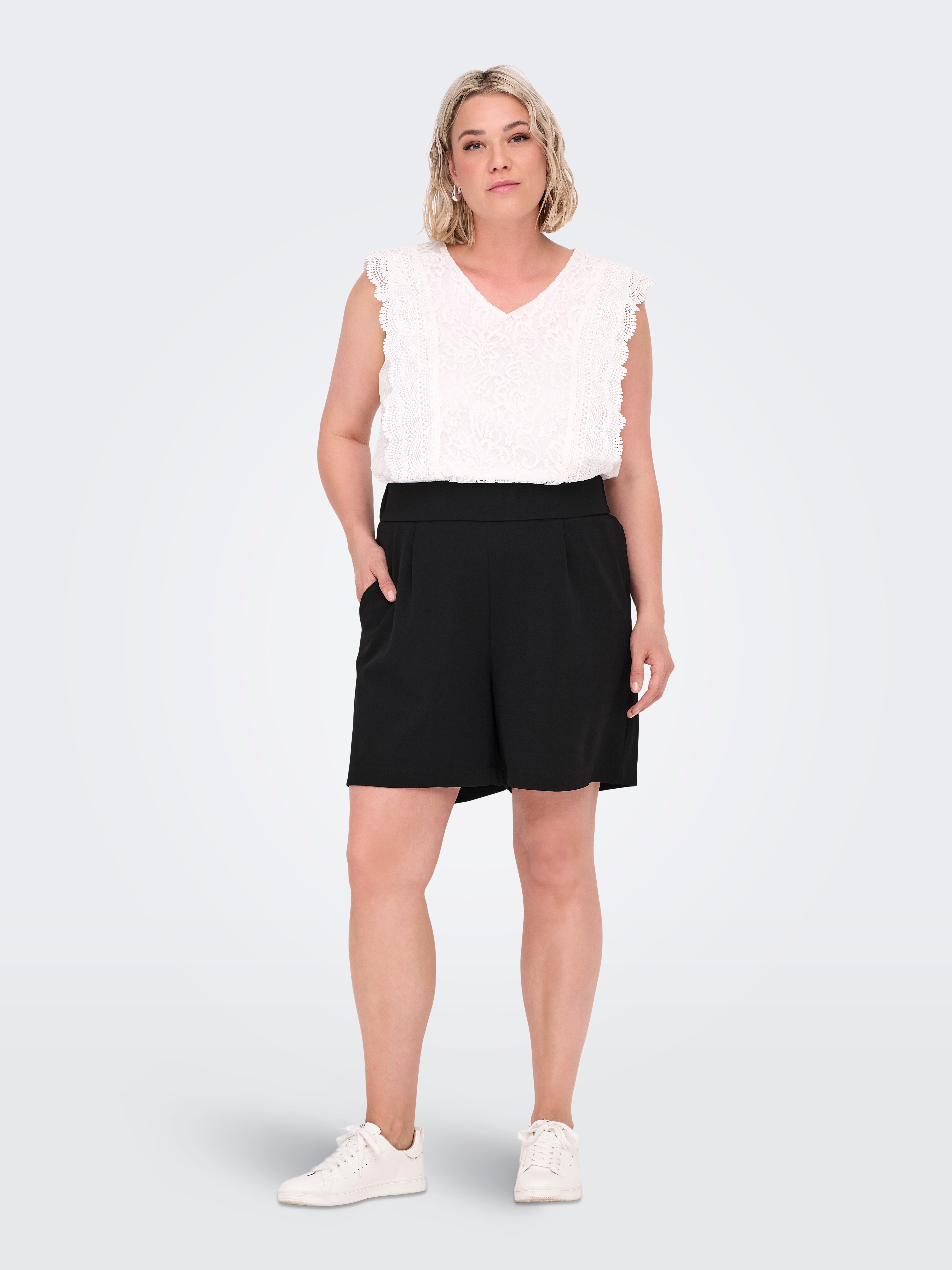 CARSTILLA High waist Regular Fit Shorts Black