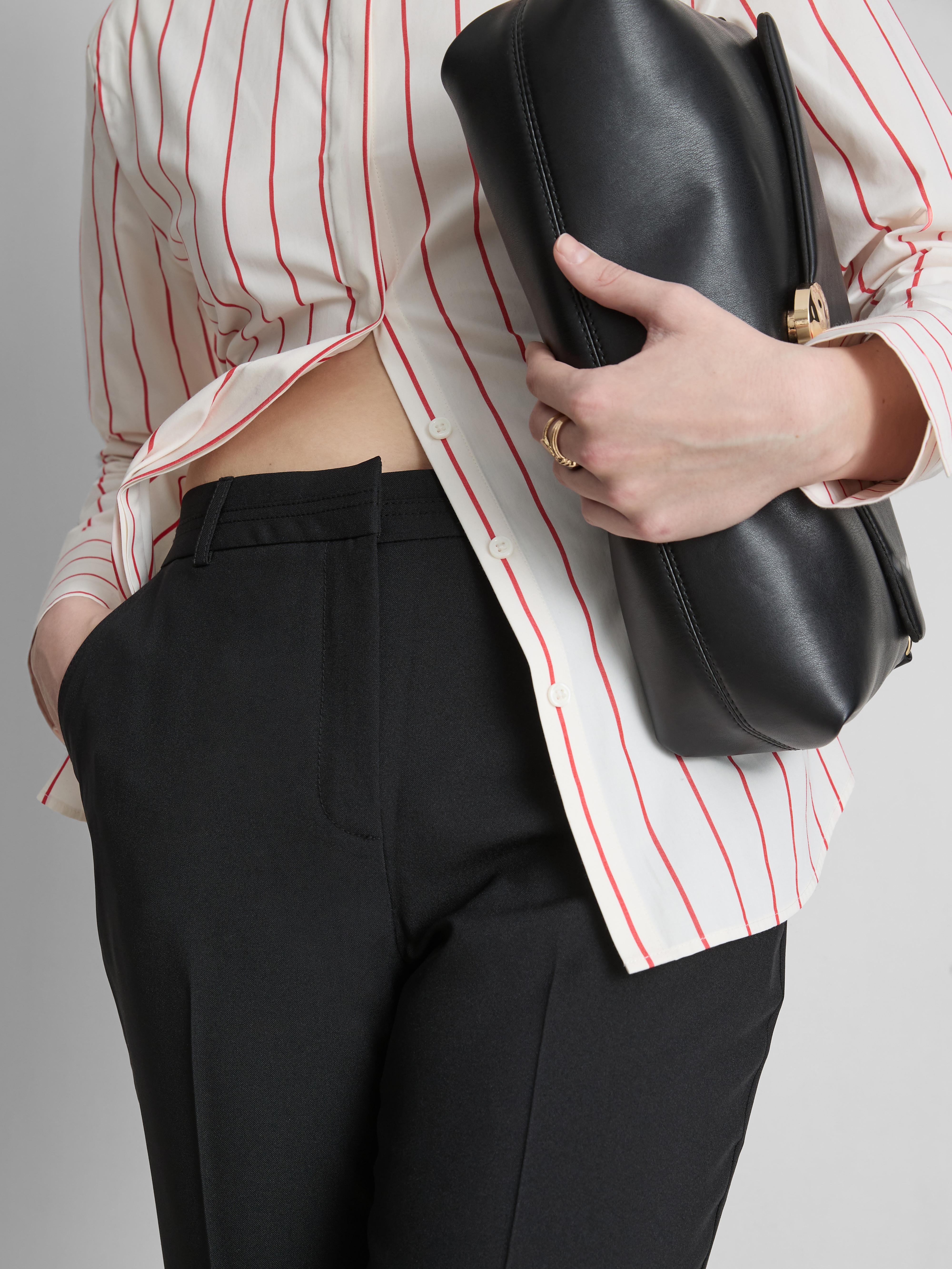 Mid Rise Pleated Stretch Pants - Black