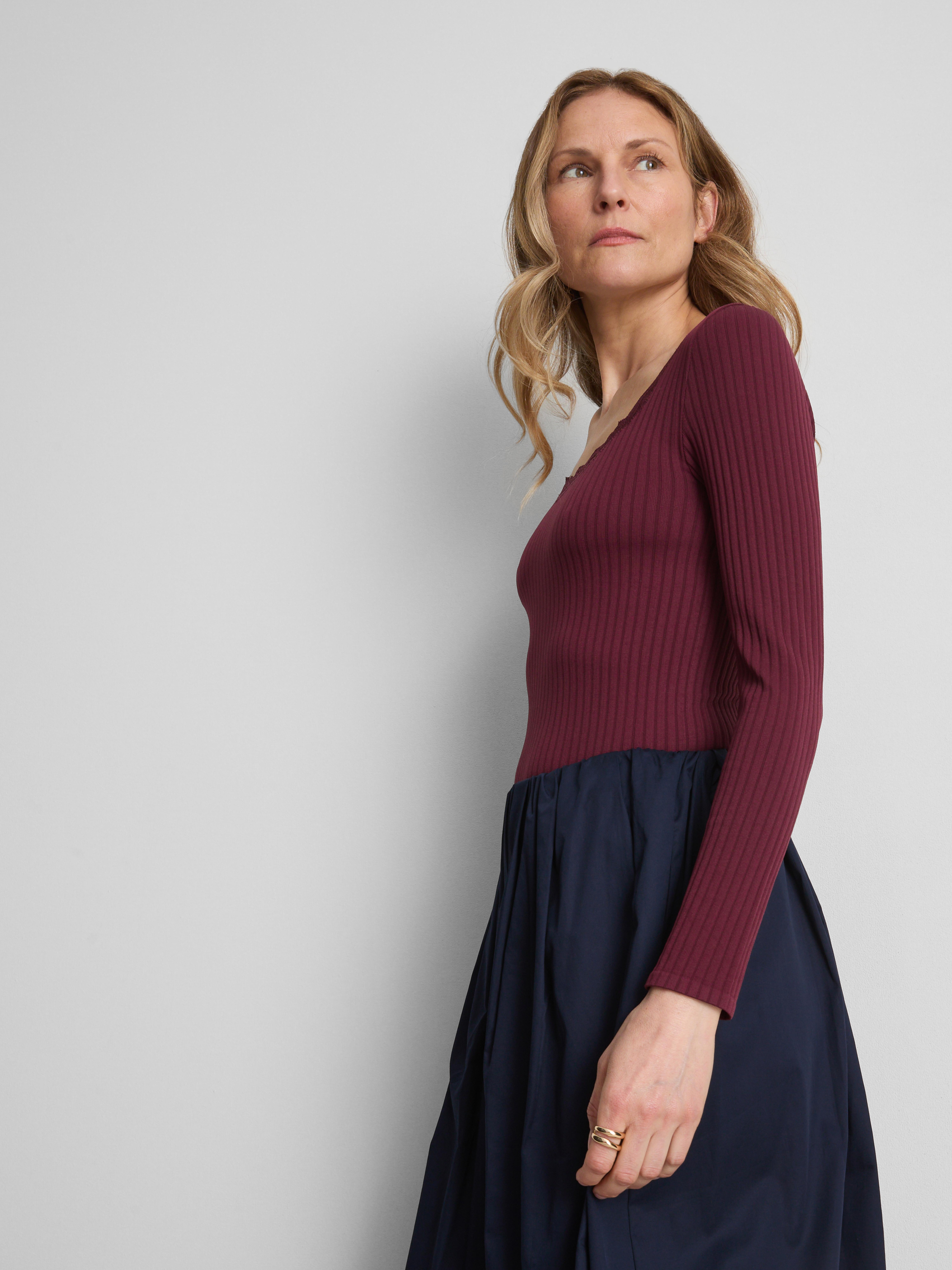 Ribbed Long-Sleeve Squareneck Top - Burgundy