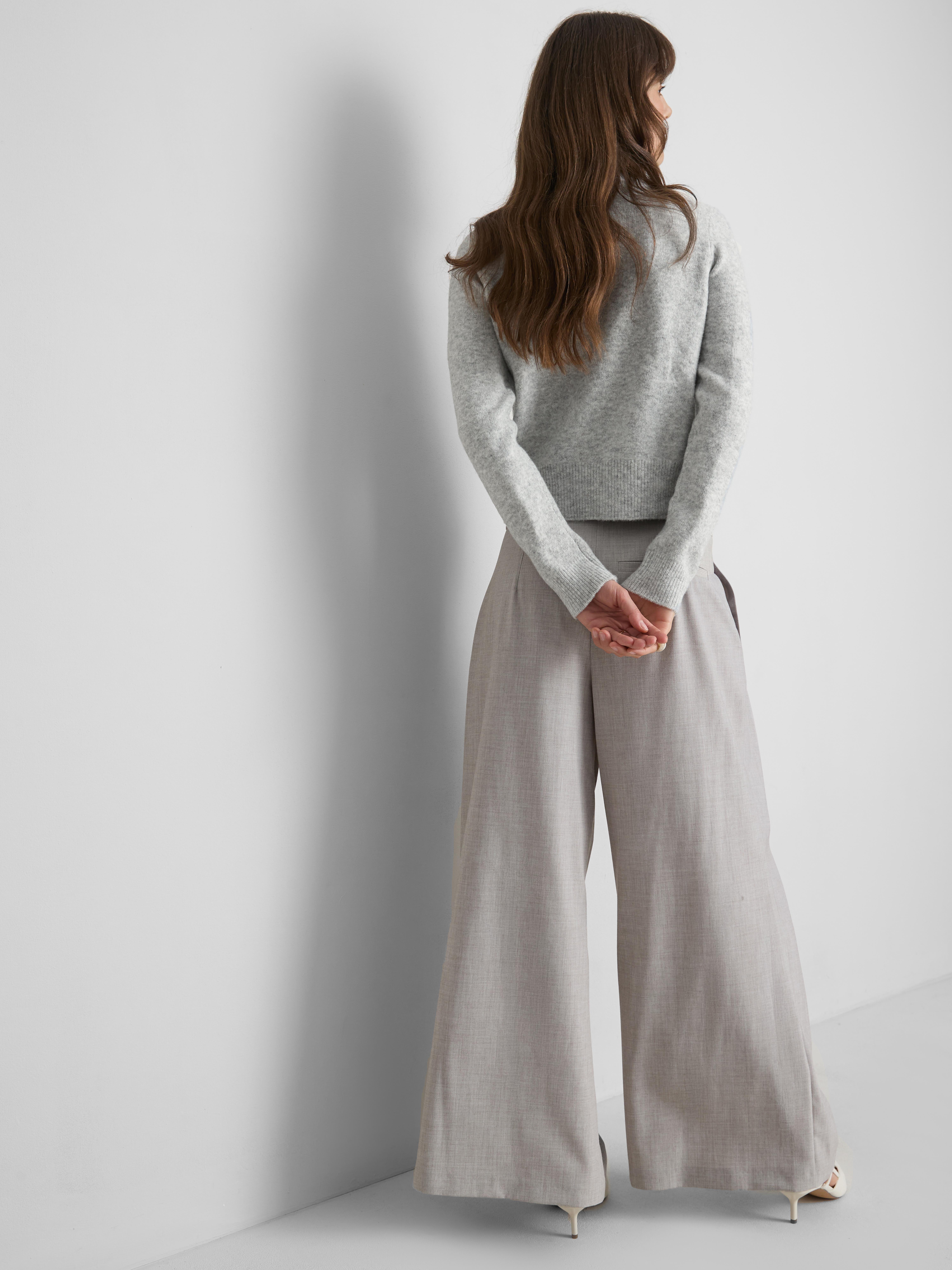 Essential Knitted Crewneck Cardigan - Light Gray