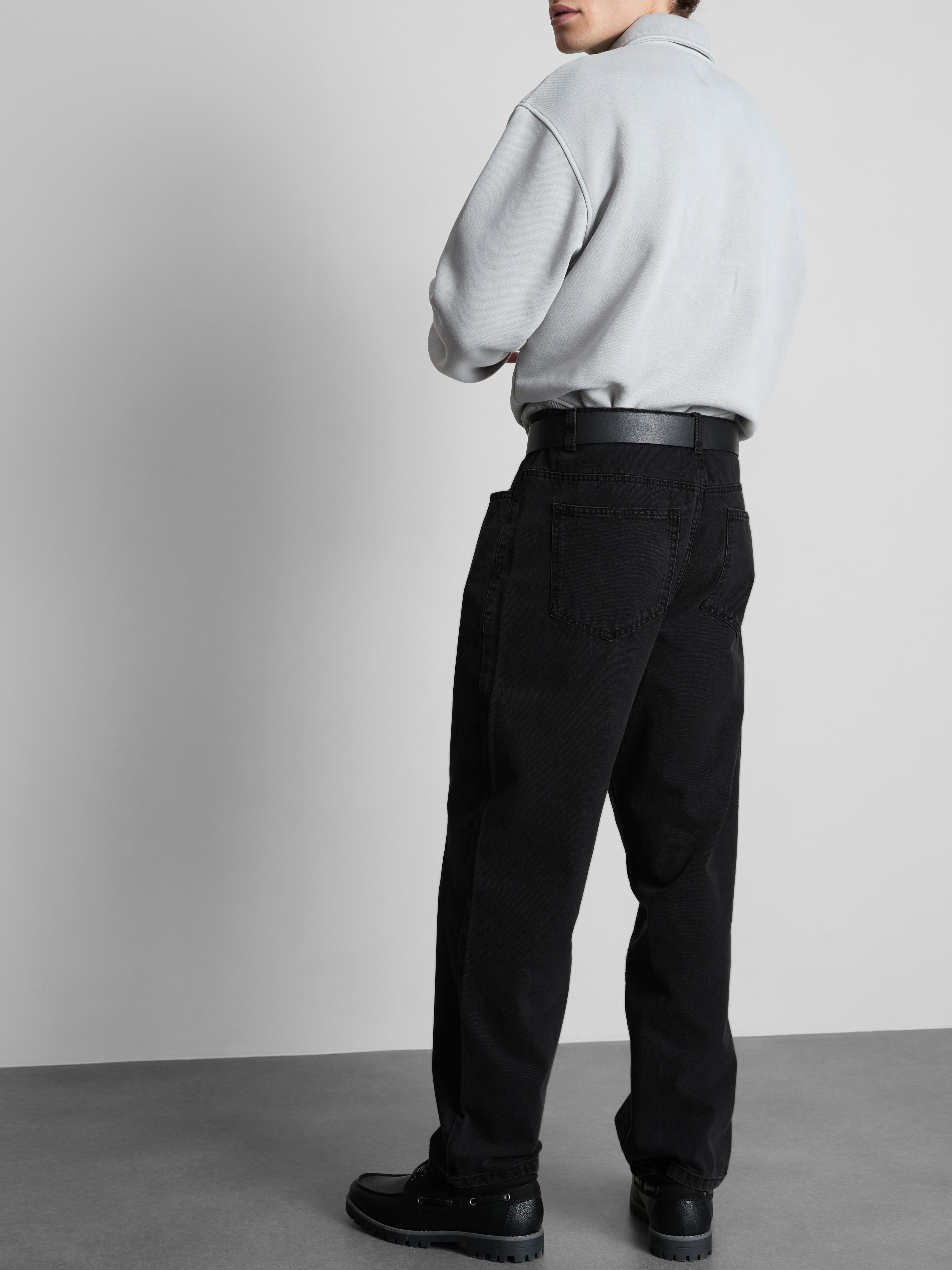 Mid-Rise Relaxed Straight Leg Jeans - Black