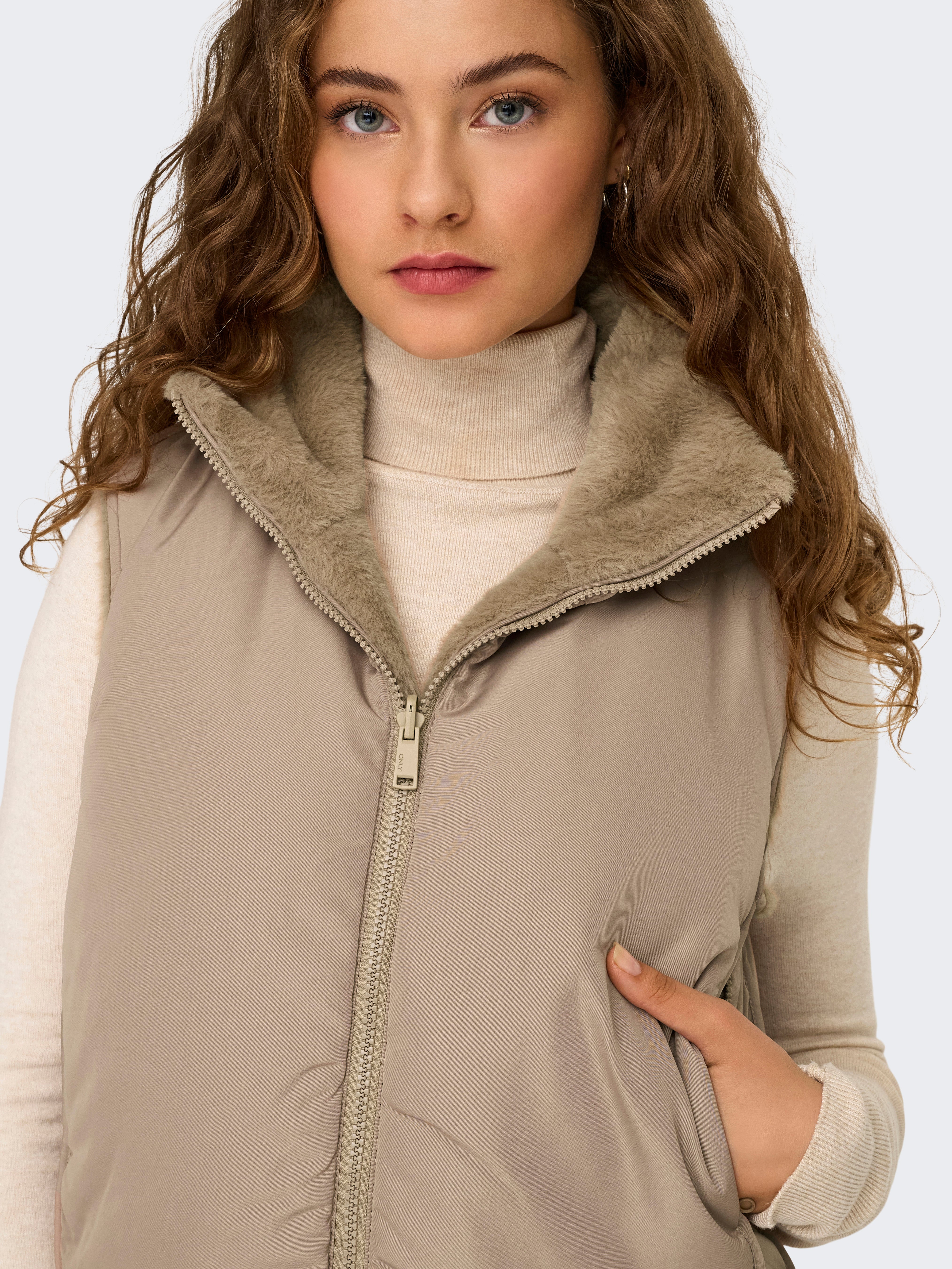 ONLDANA reversible gilet Silver Mink