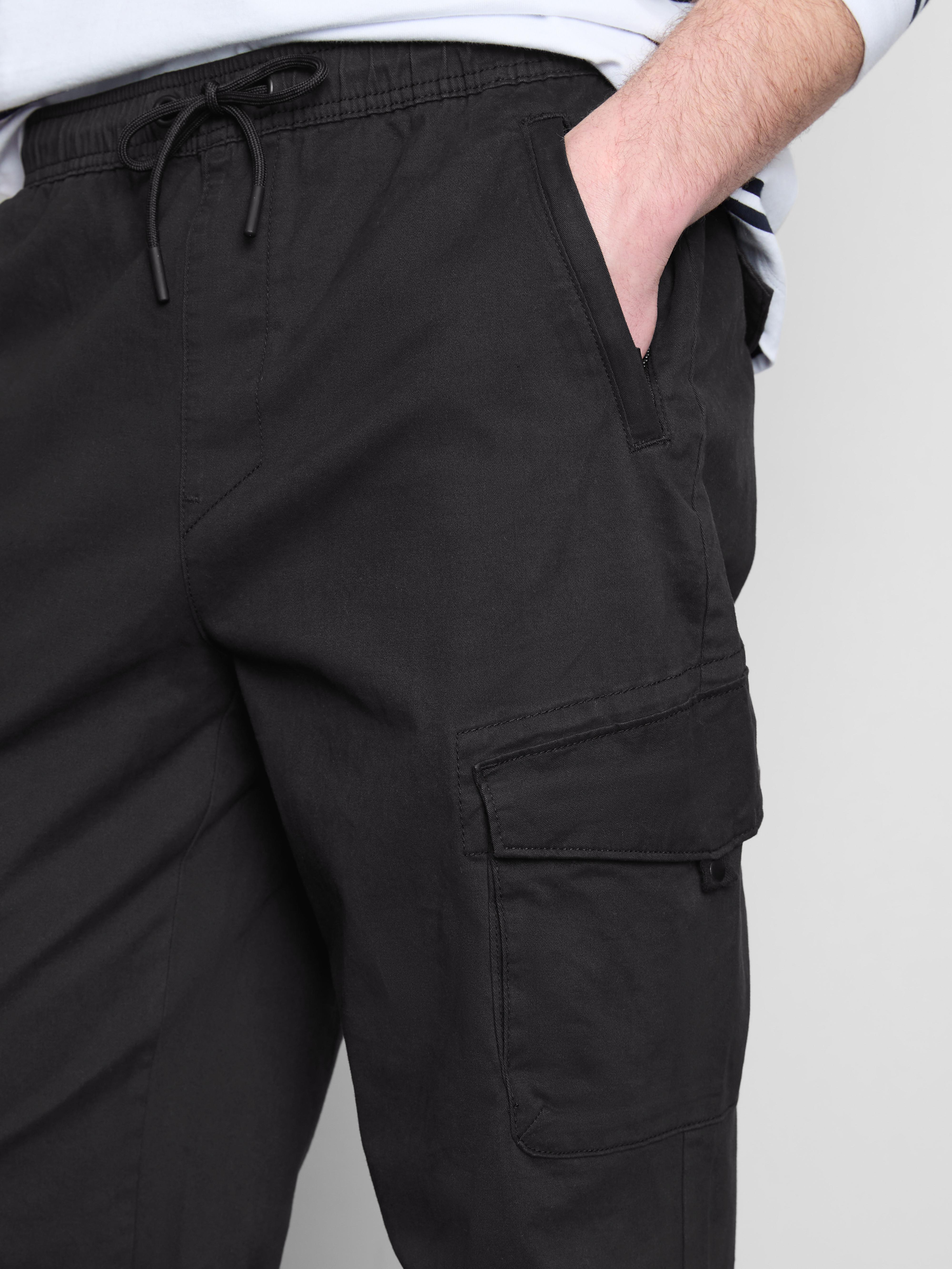 Cuffed Cargo Joggers - Black