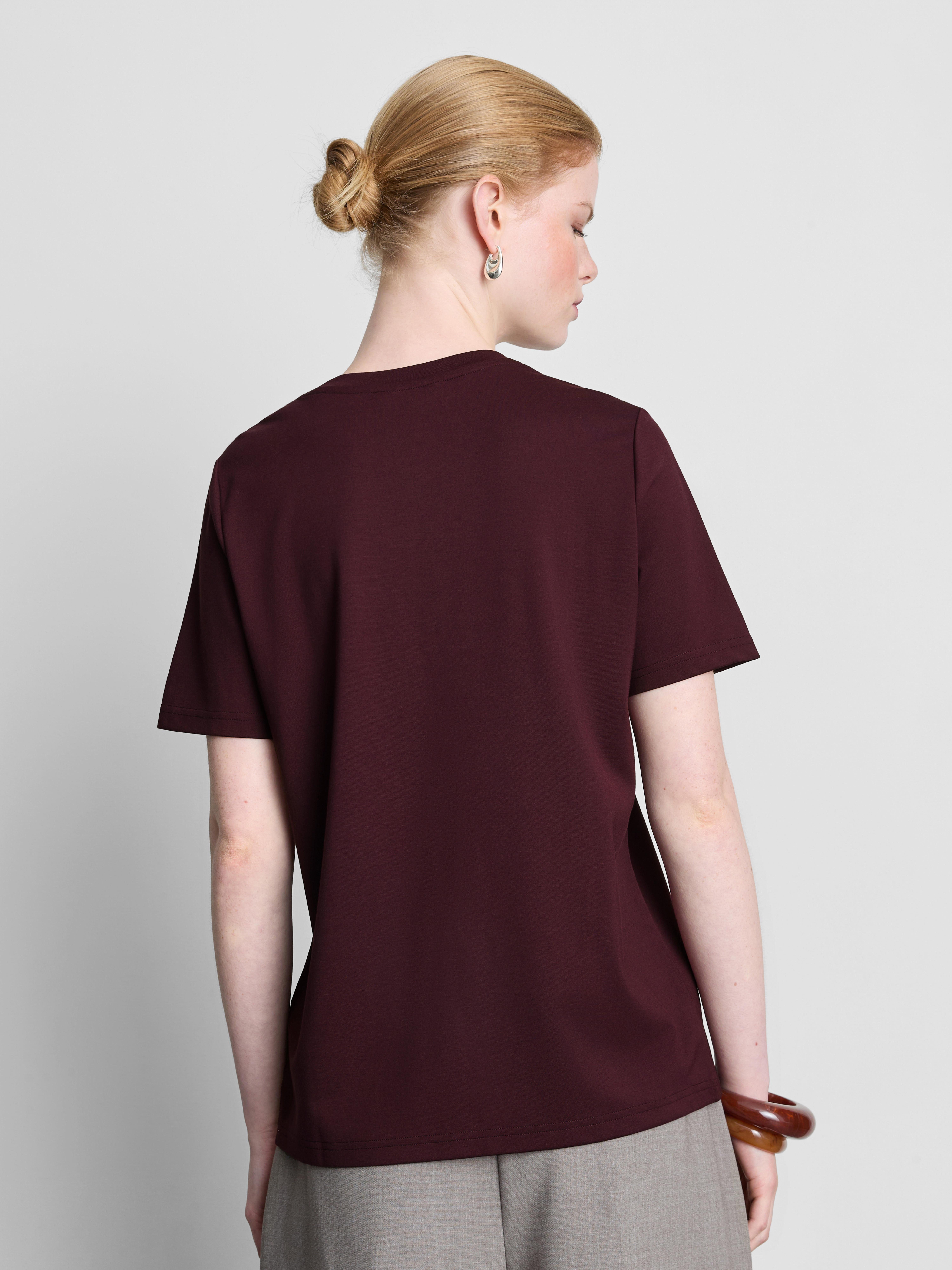 The Edit Ultimate Slim Fit Tee - Wine