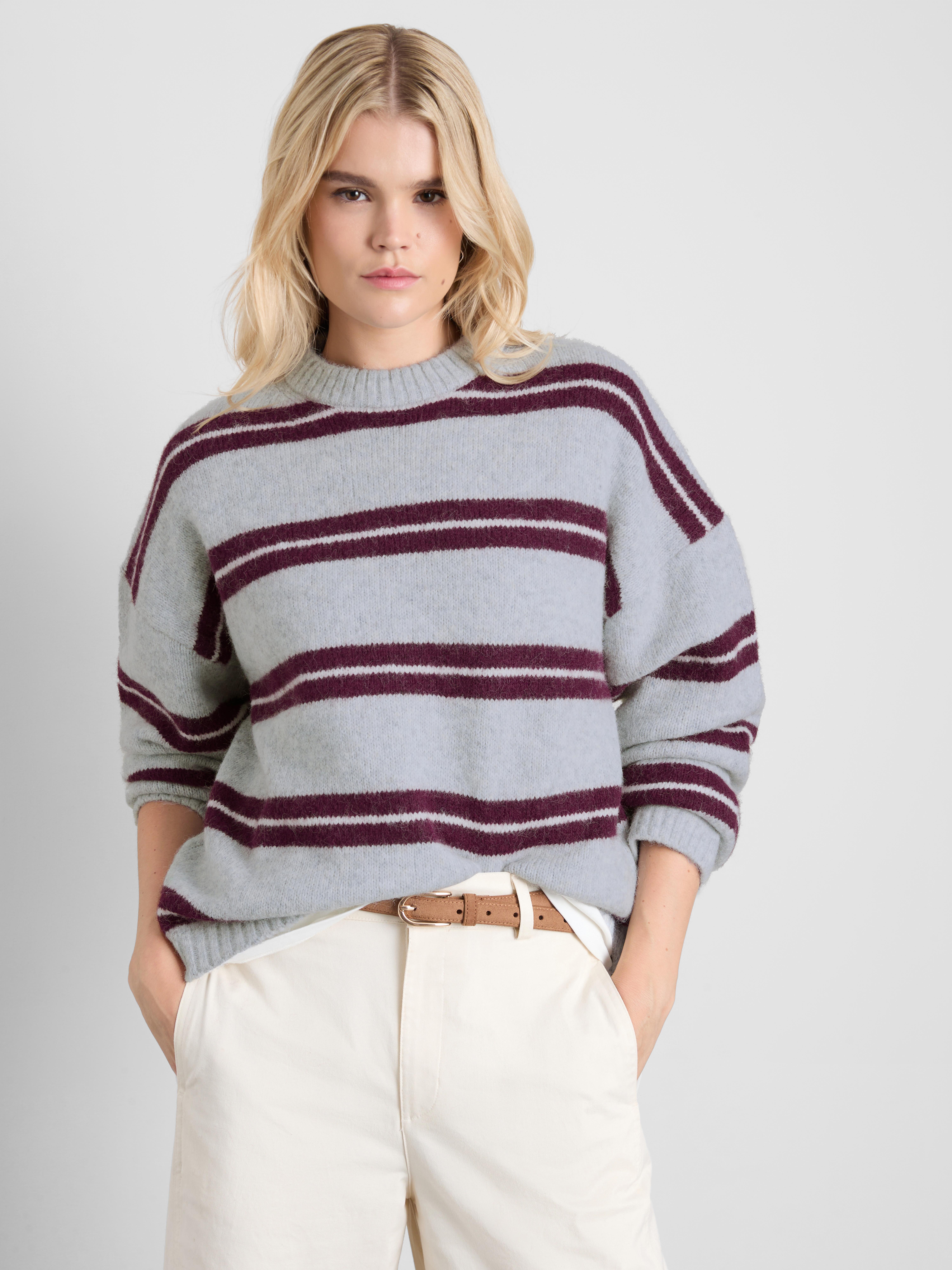 Knitted Fluffy Stripe Crew Neck Sweater - Gray
