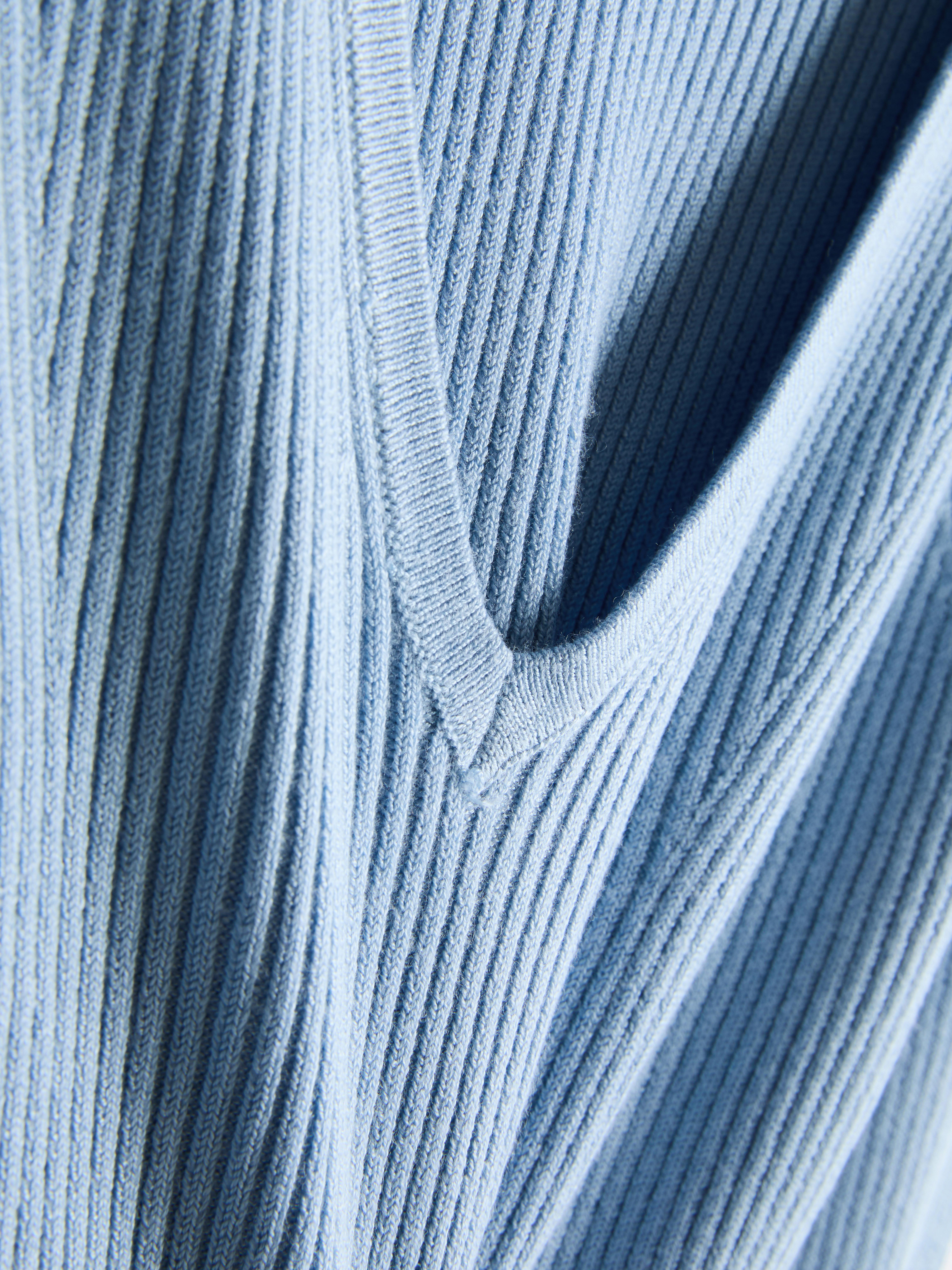 Ribbed V-Neck Sweater - Blue