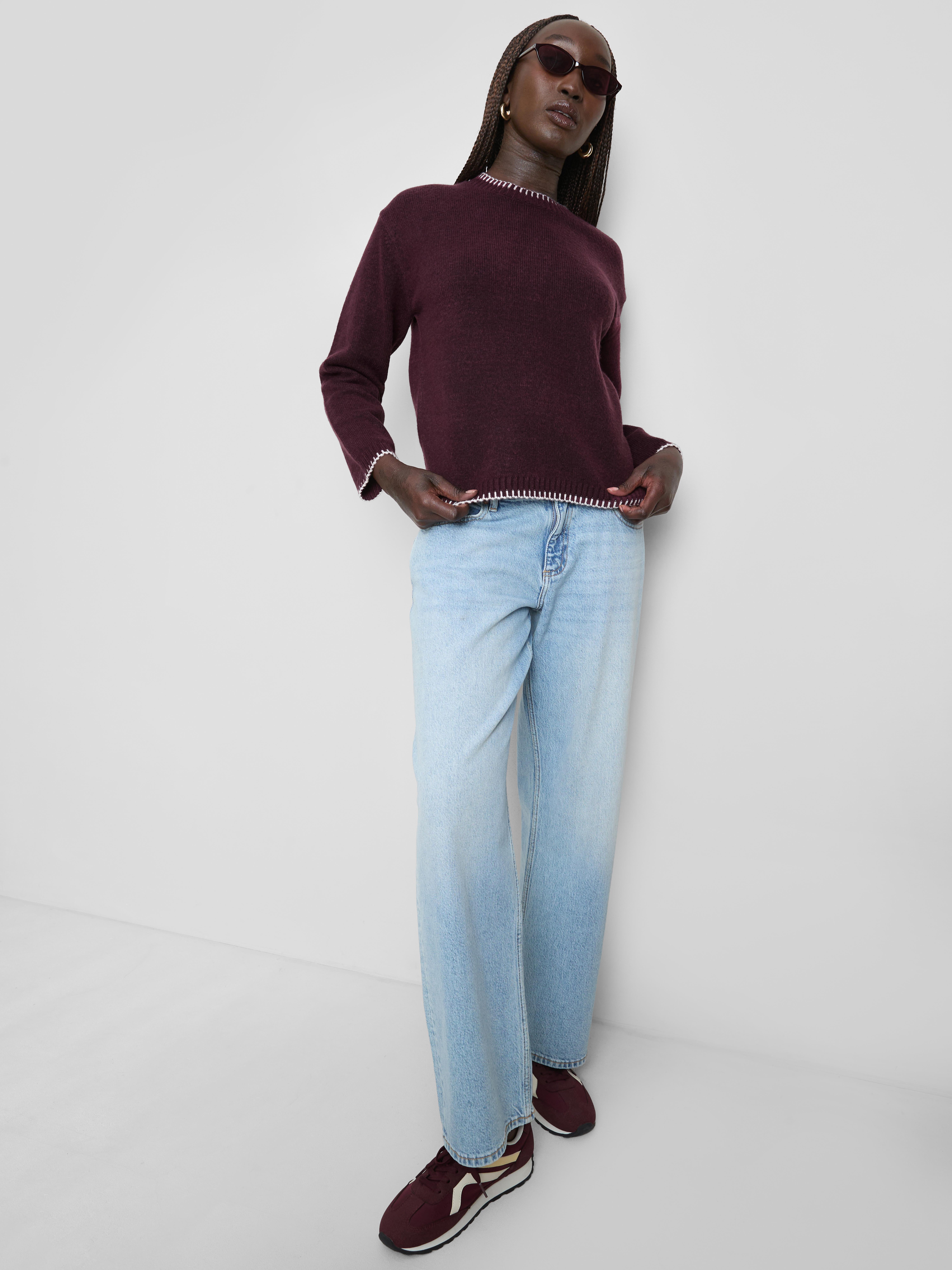 Knitted Stitch-Detail Crewneck Sweater - Burgundy