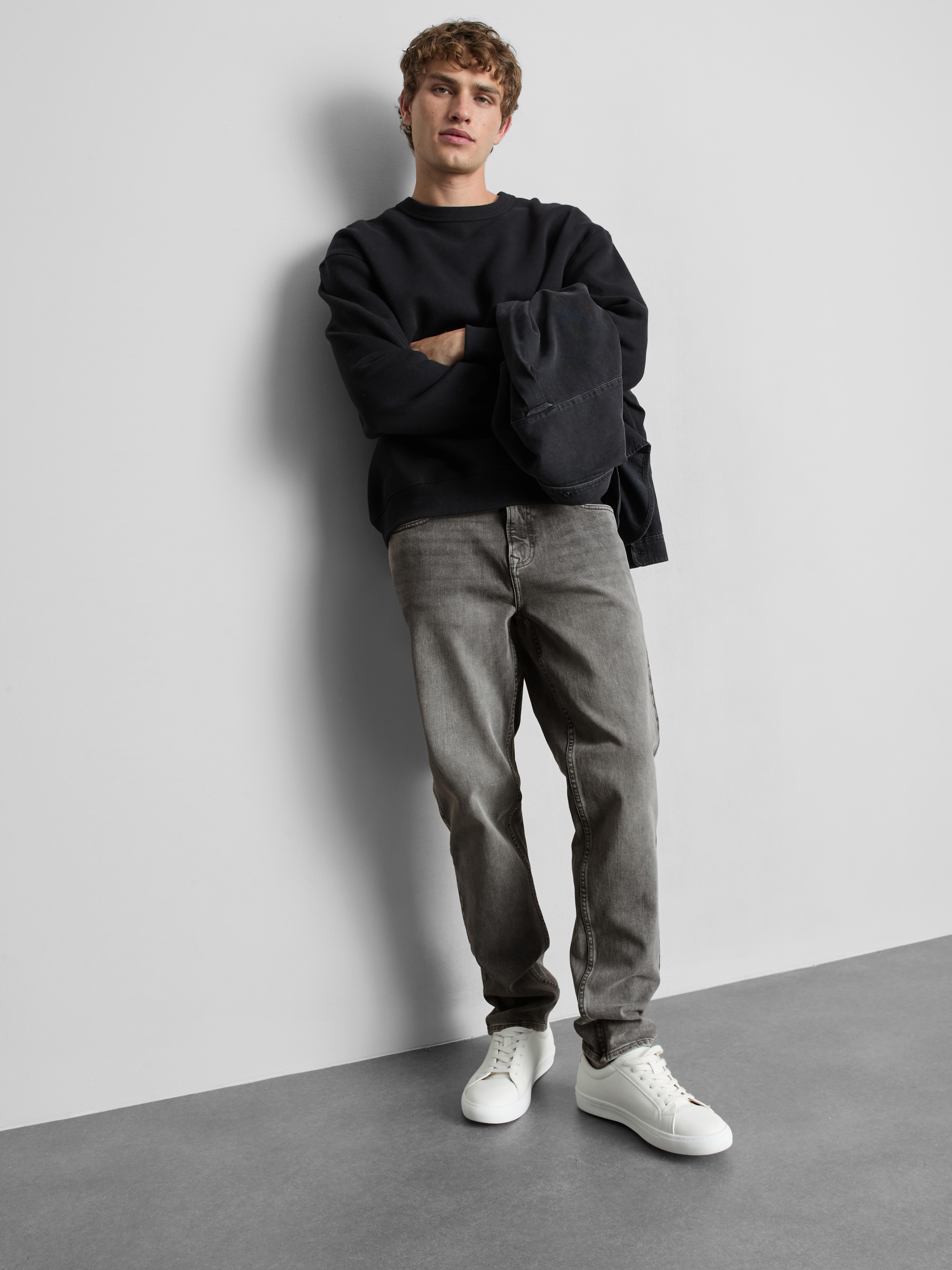 Mid-Rise Slim Fit Jeans - Gray