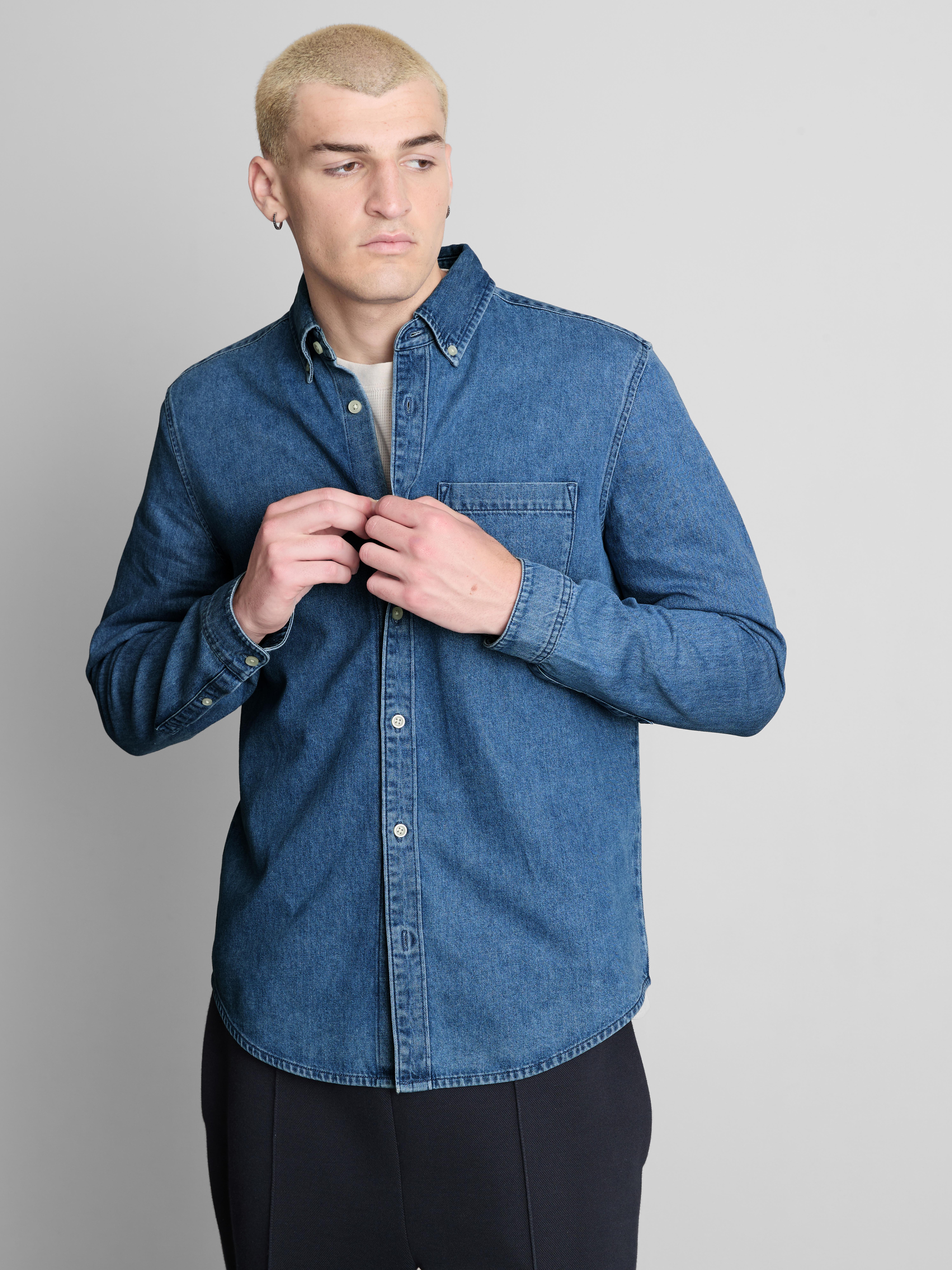Long-Sleeve Button-Up Denim Shirt - Light Blue