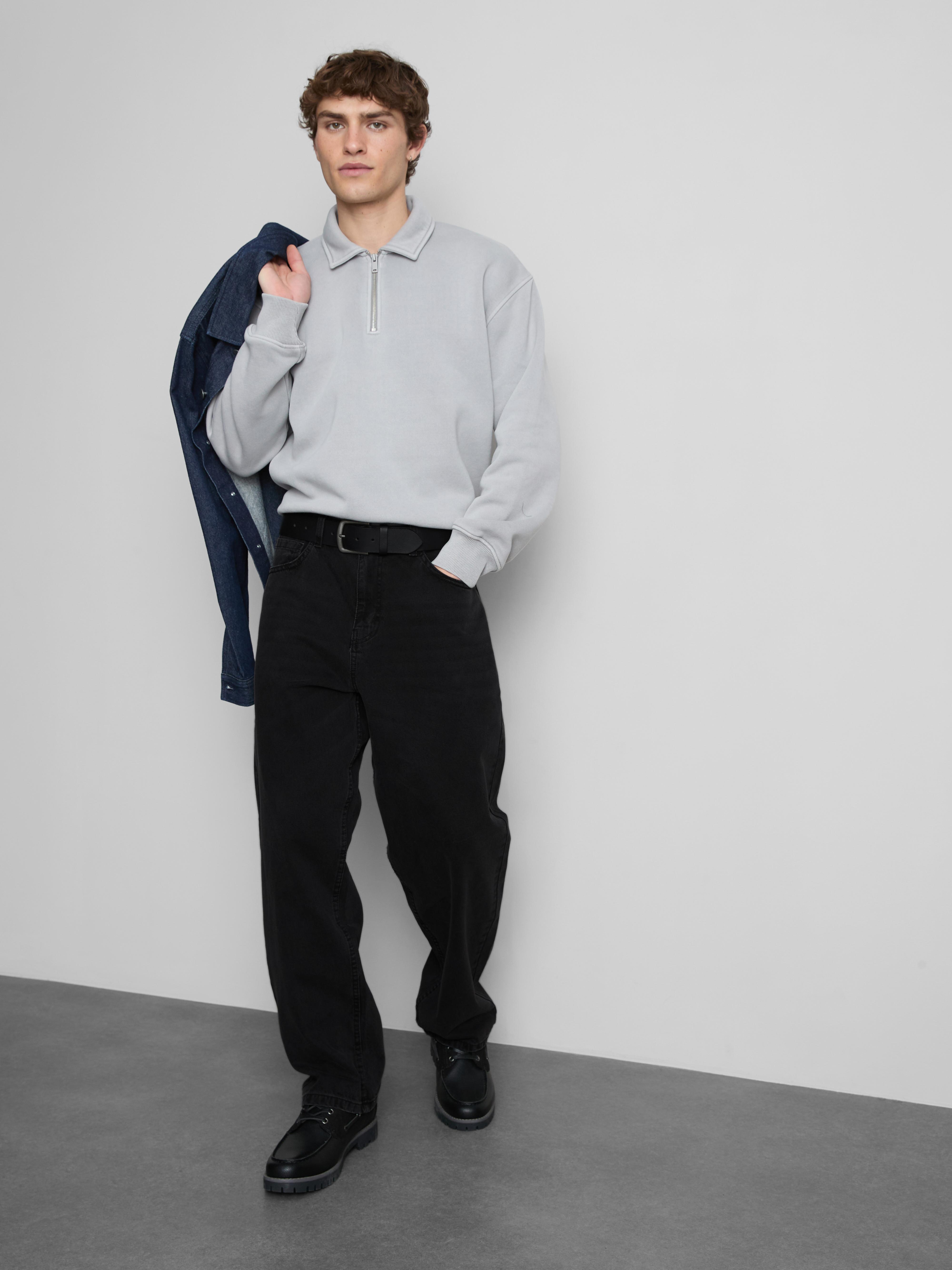 Mid-Rise Relaxed Straight Leg Jeans - Black