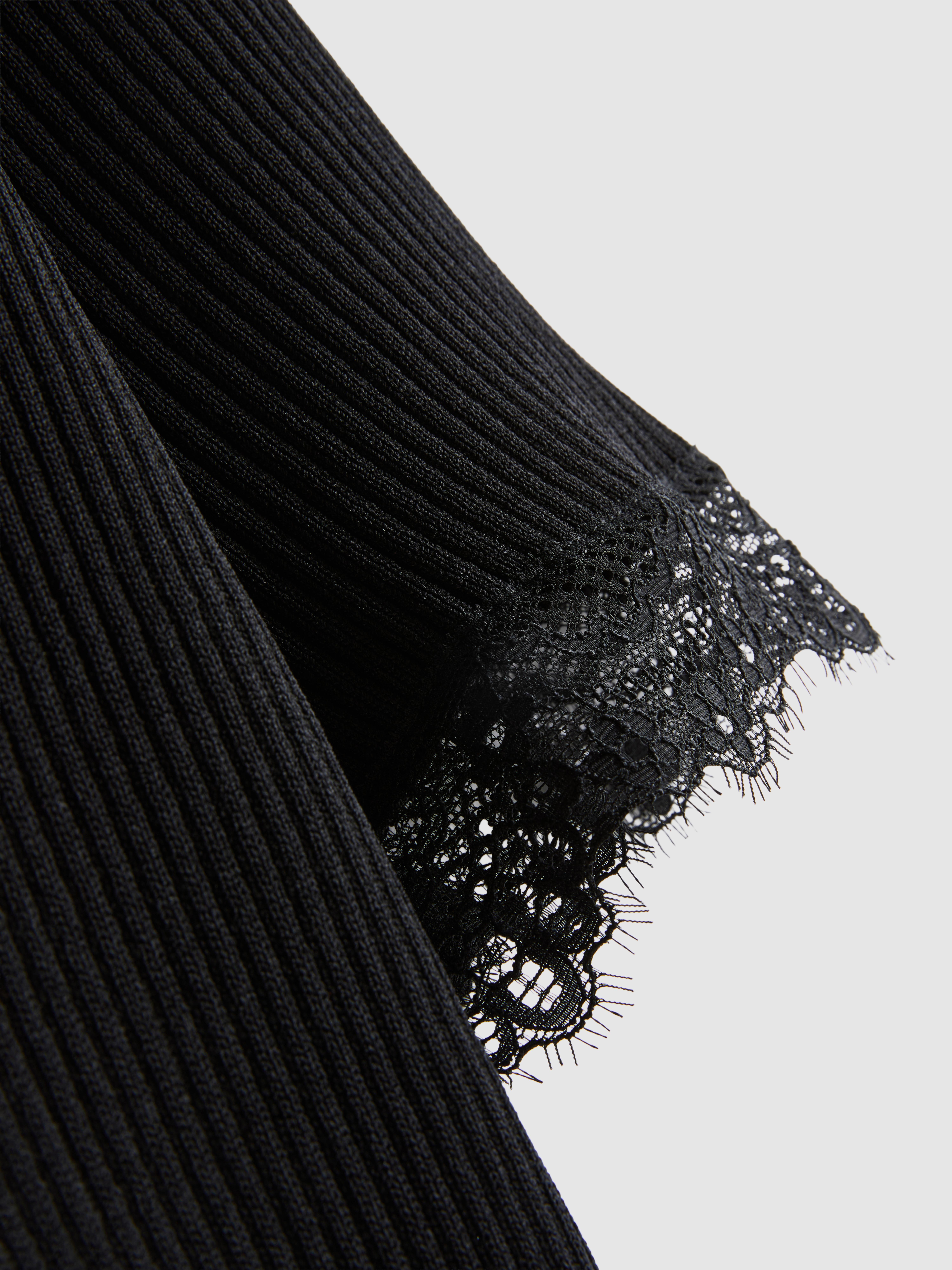 Ribbed Lace-Trim Tee - Black