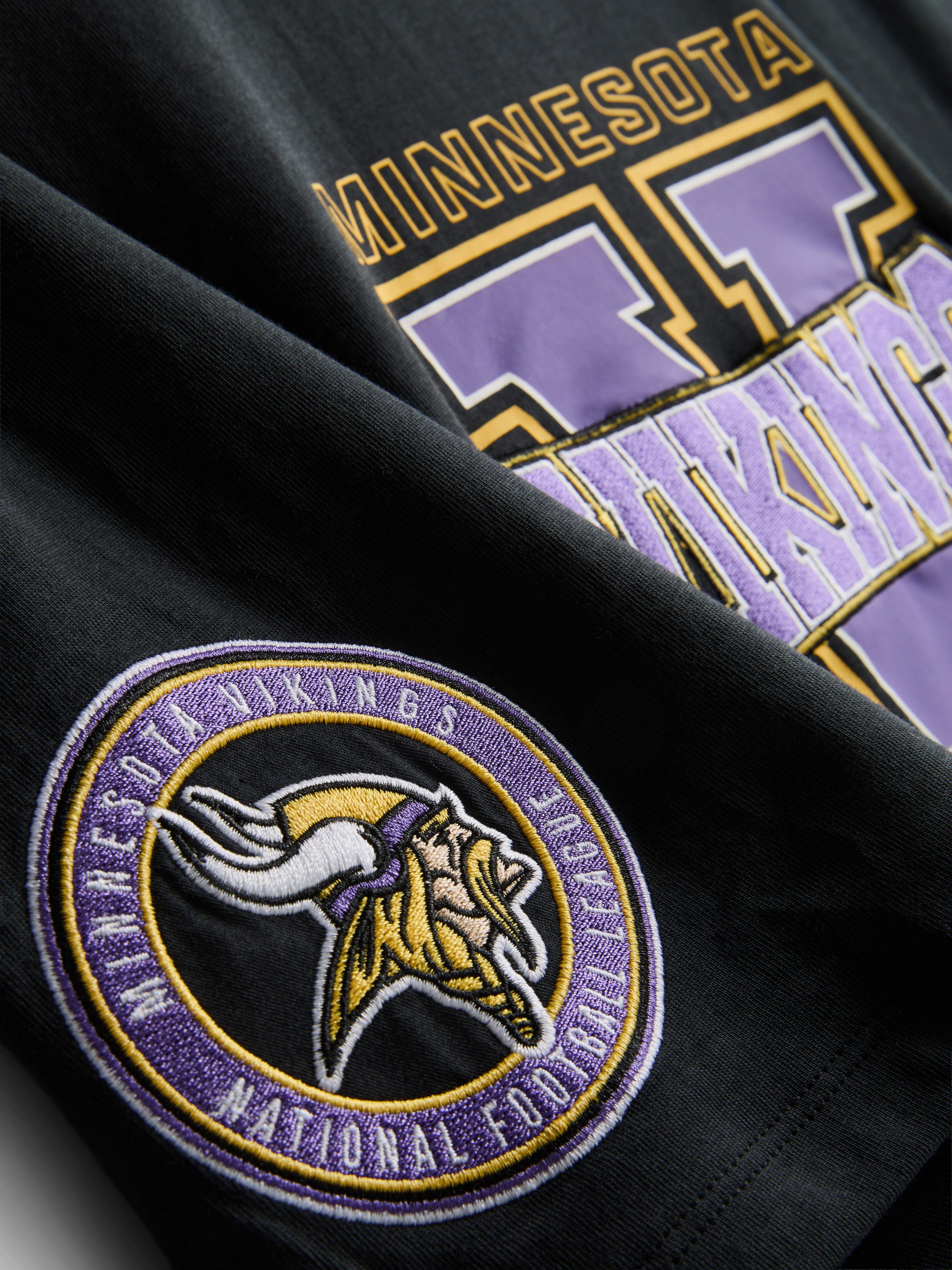 Minnesota Vikings Graphic T-Shirt - Black