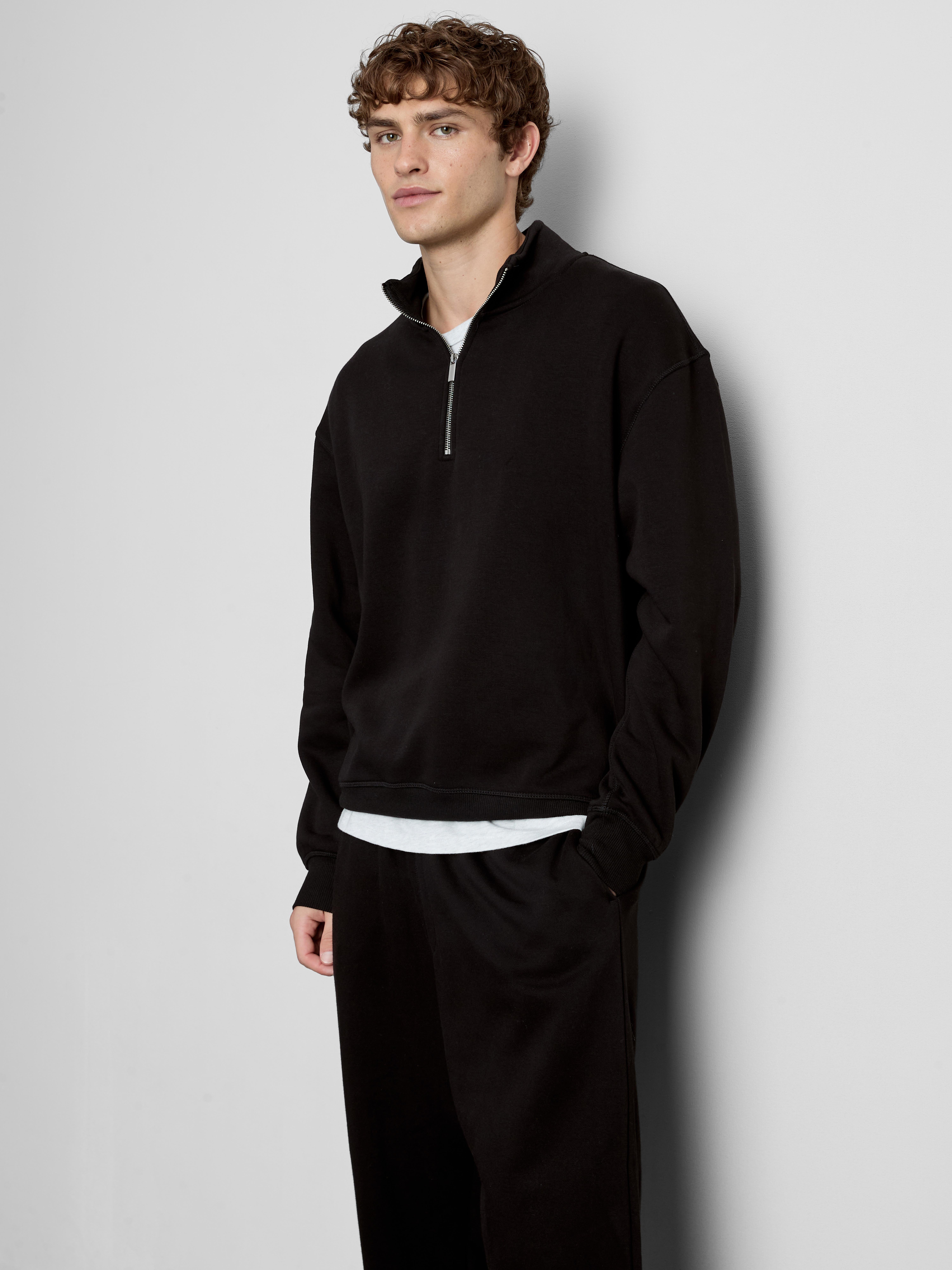 Half-Zip Sweatshirt - Black