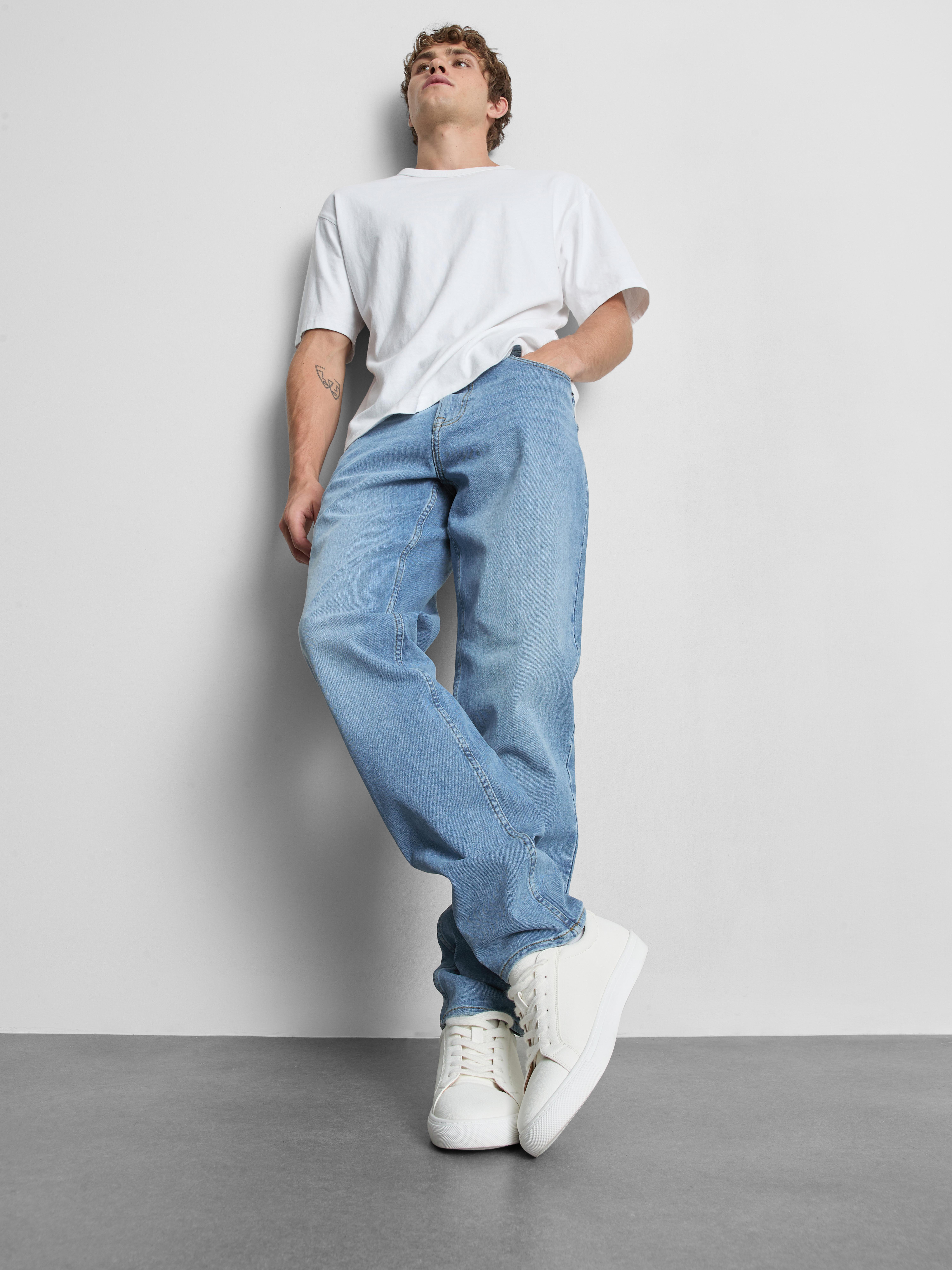 Mid-Rise Slim Fit Jeans - Light Blue