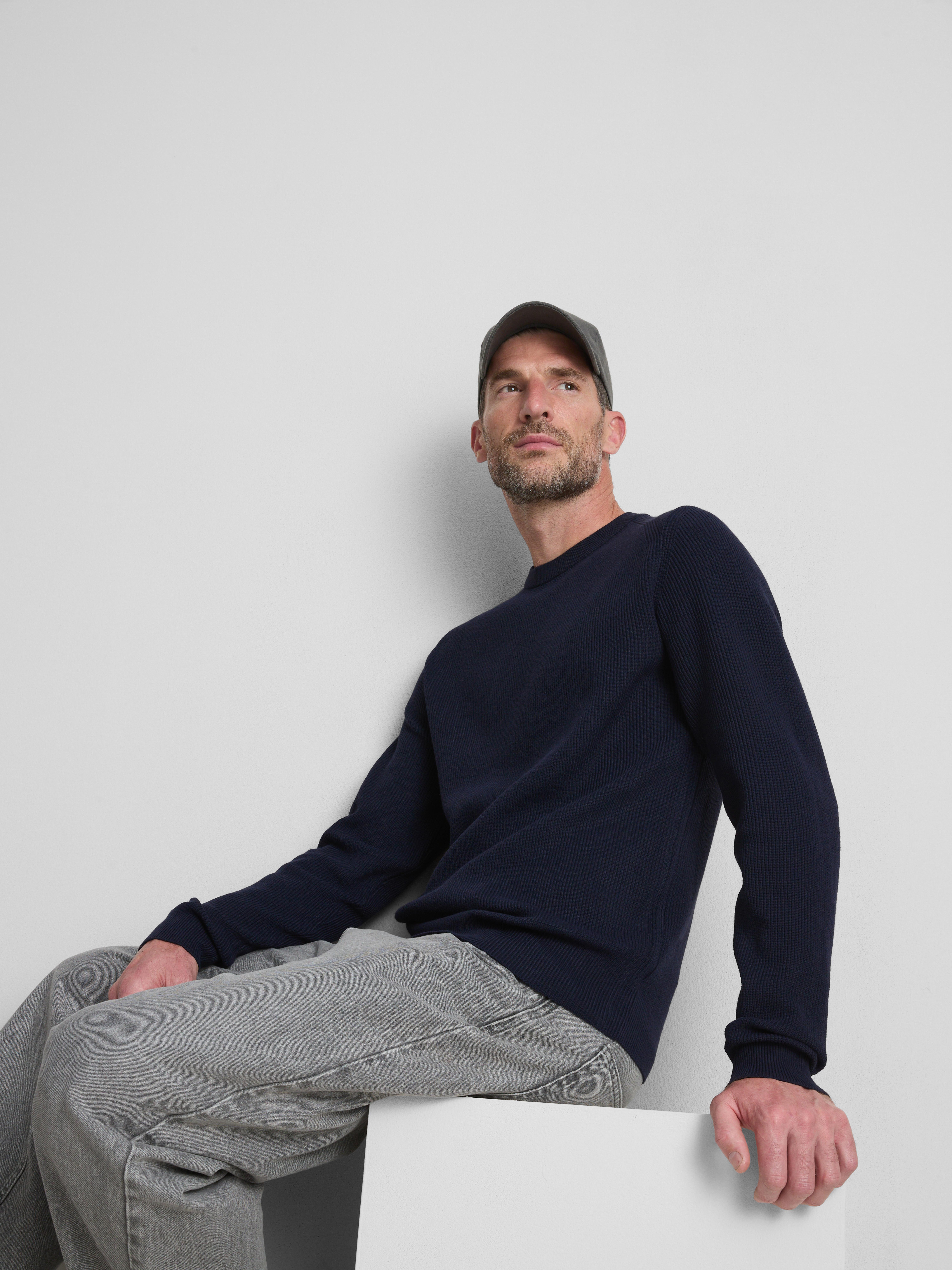 Ribbed Crewneck Sweater - Navy