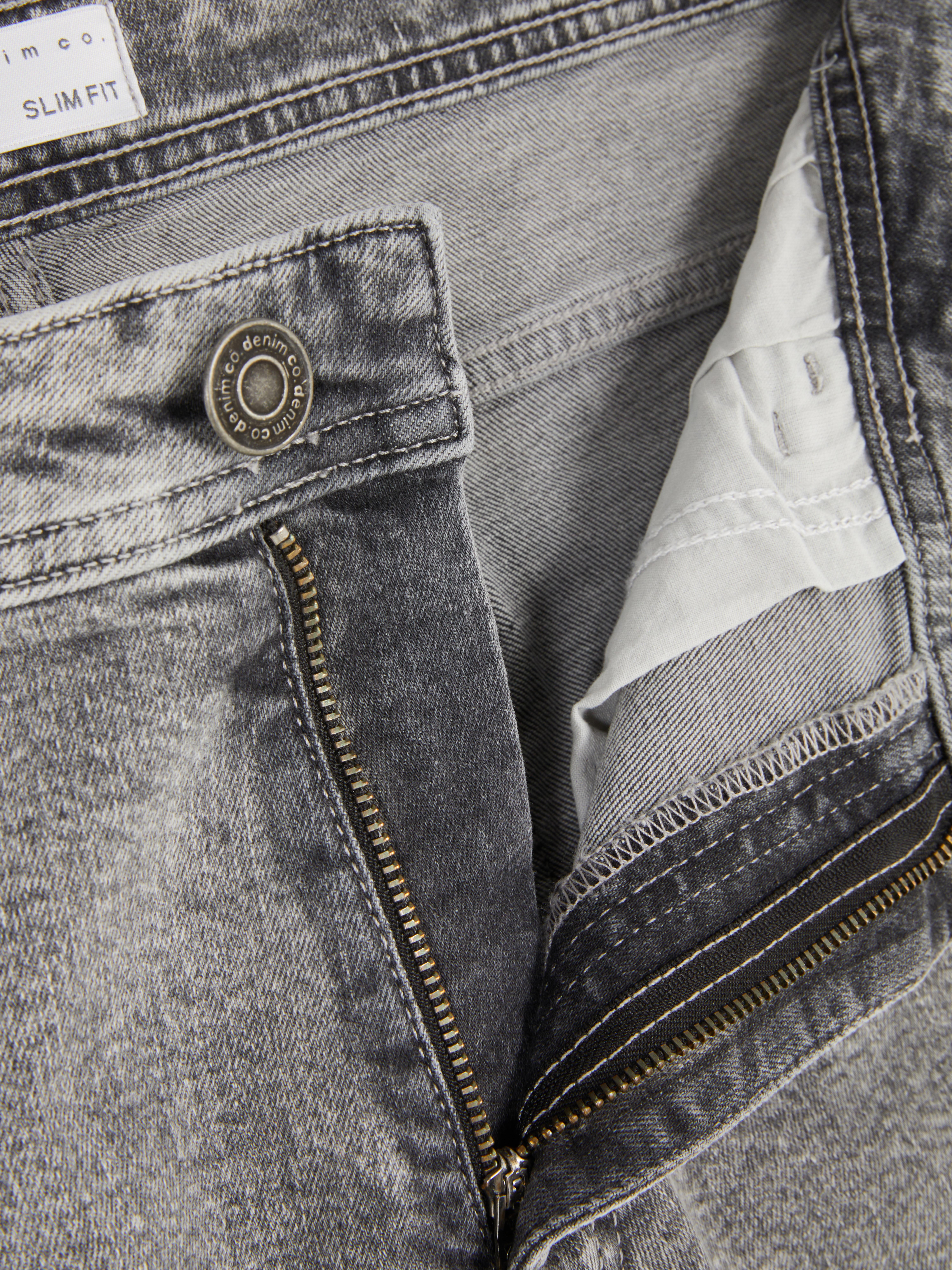 Mid-Rise Slim Fit Jeans - Gray