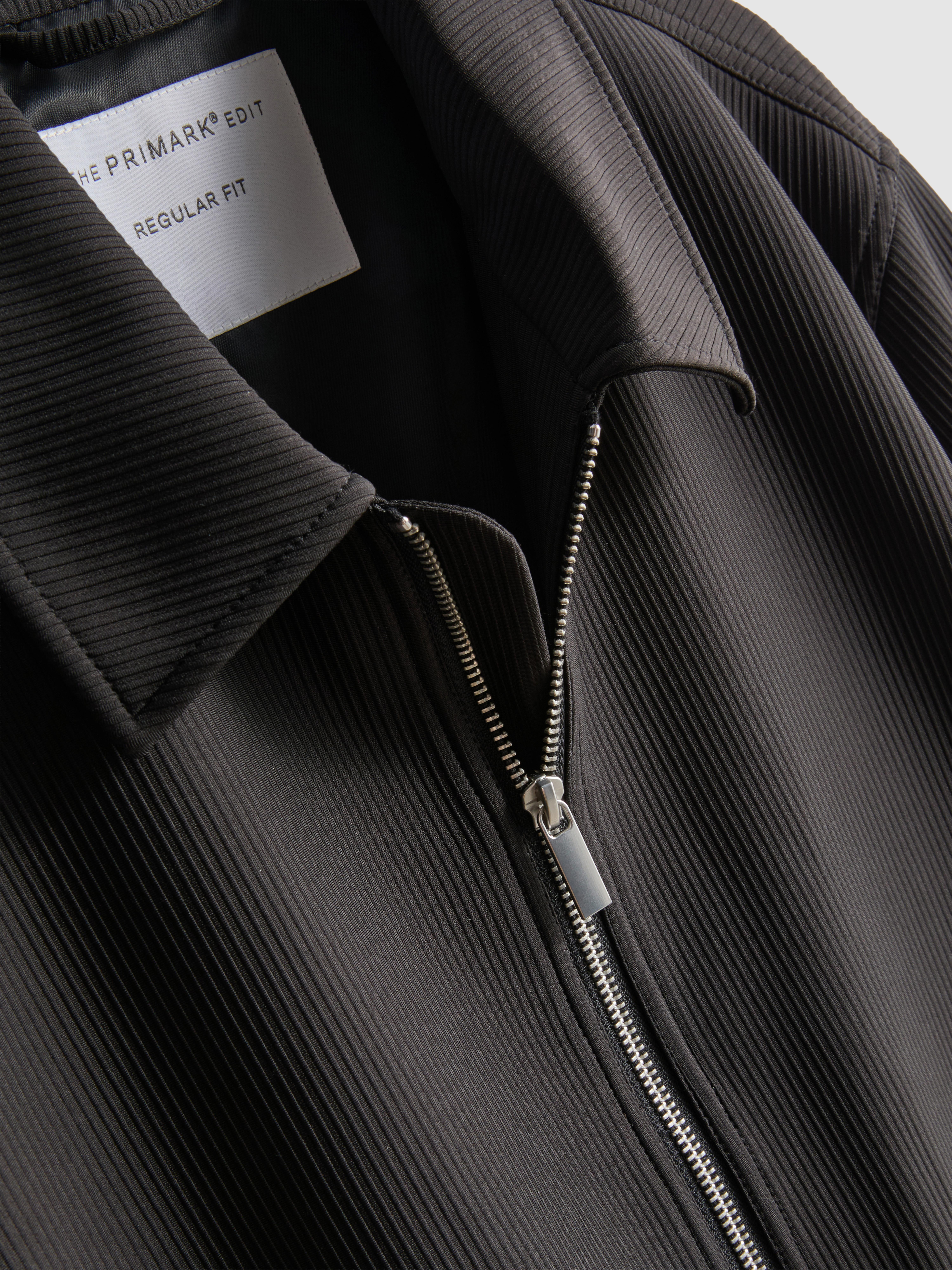 The Edit Regular Fit Plissé Zip Jacket - Black