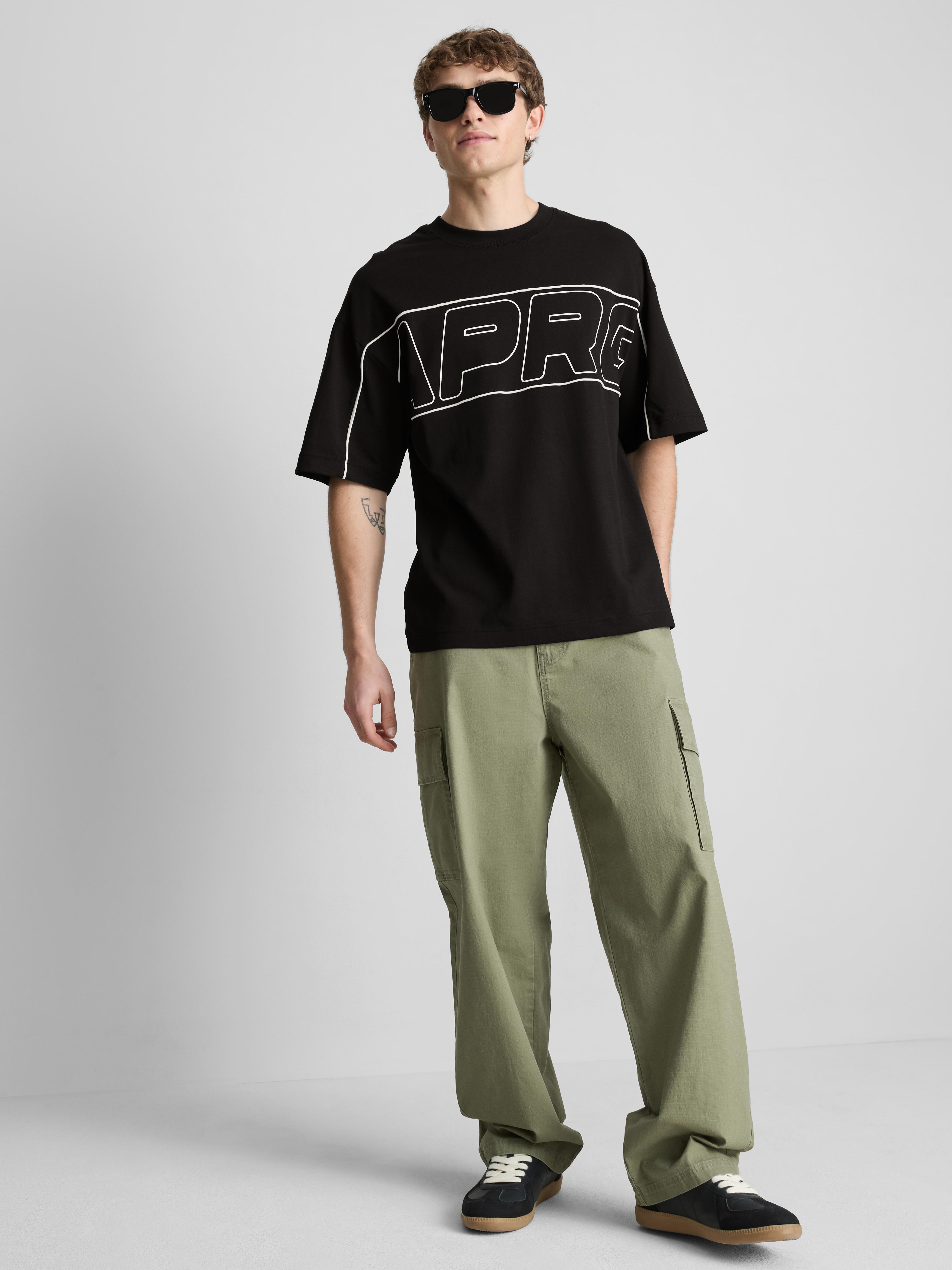Pro Graphic T-Shirt - Black