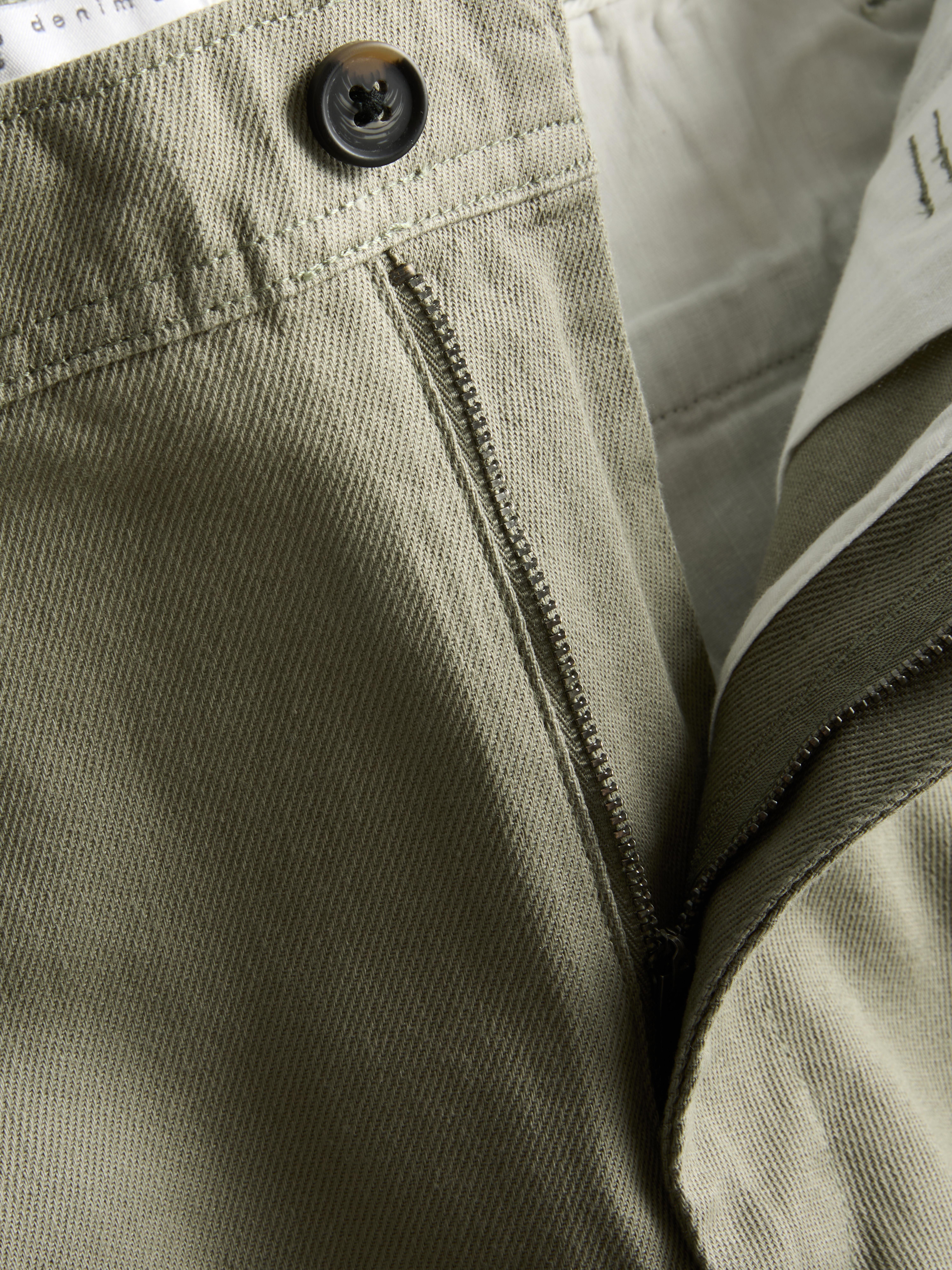 Mid-Rise Baggy Chinos - Olive
