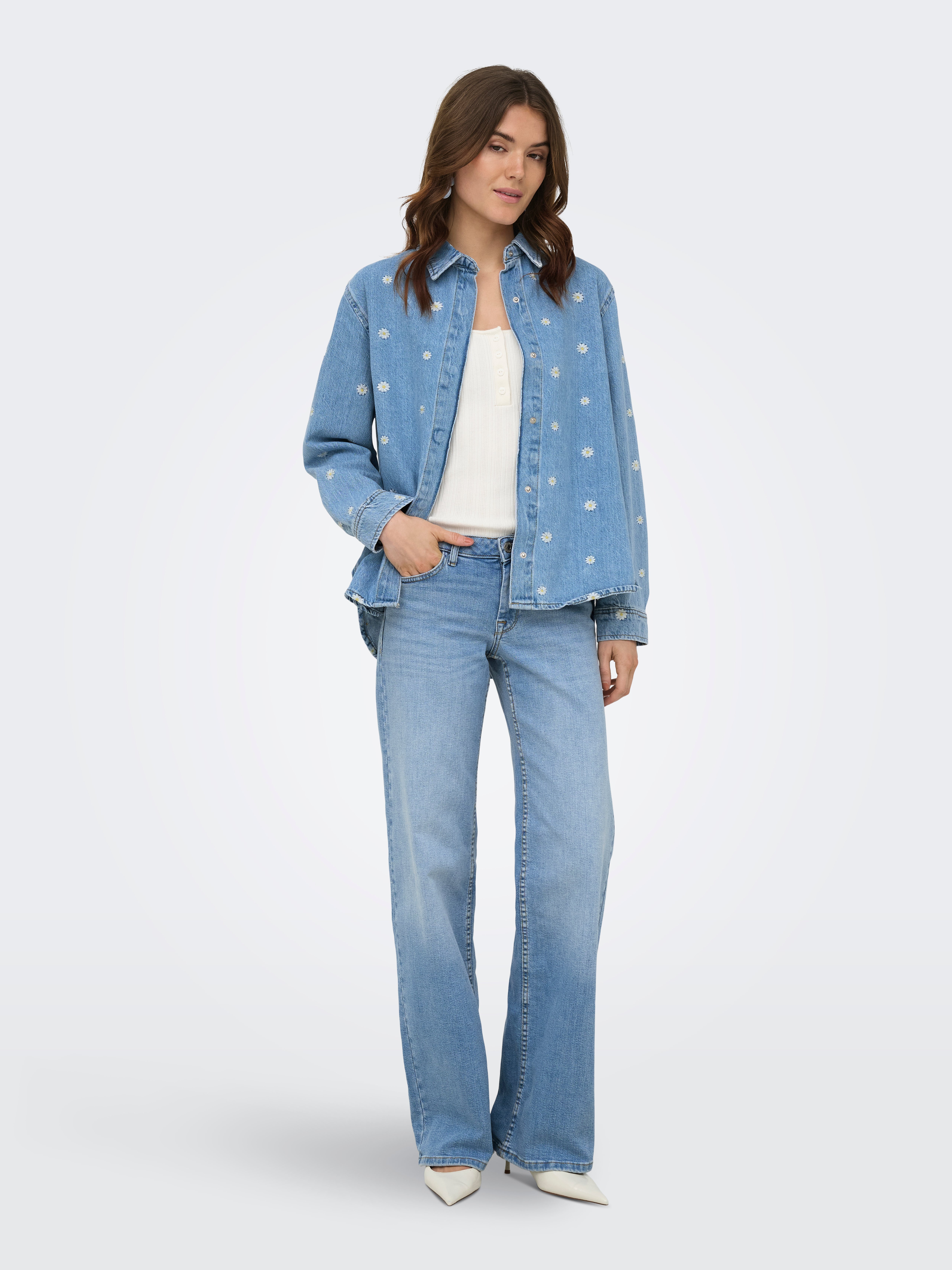 ONLJULLES Low waist Wide Leg Fit Jeans Light Blue Denim