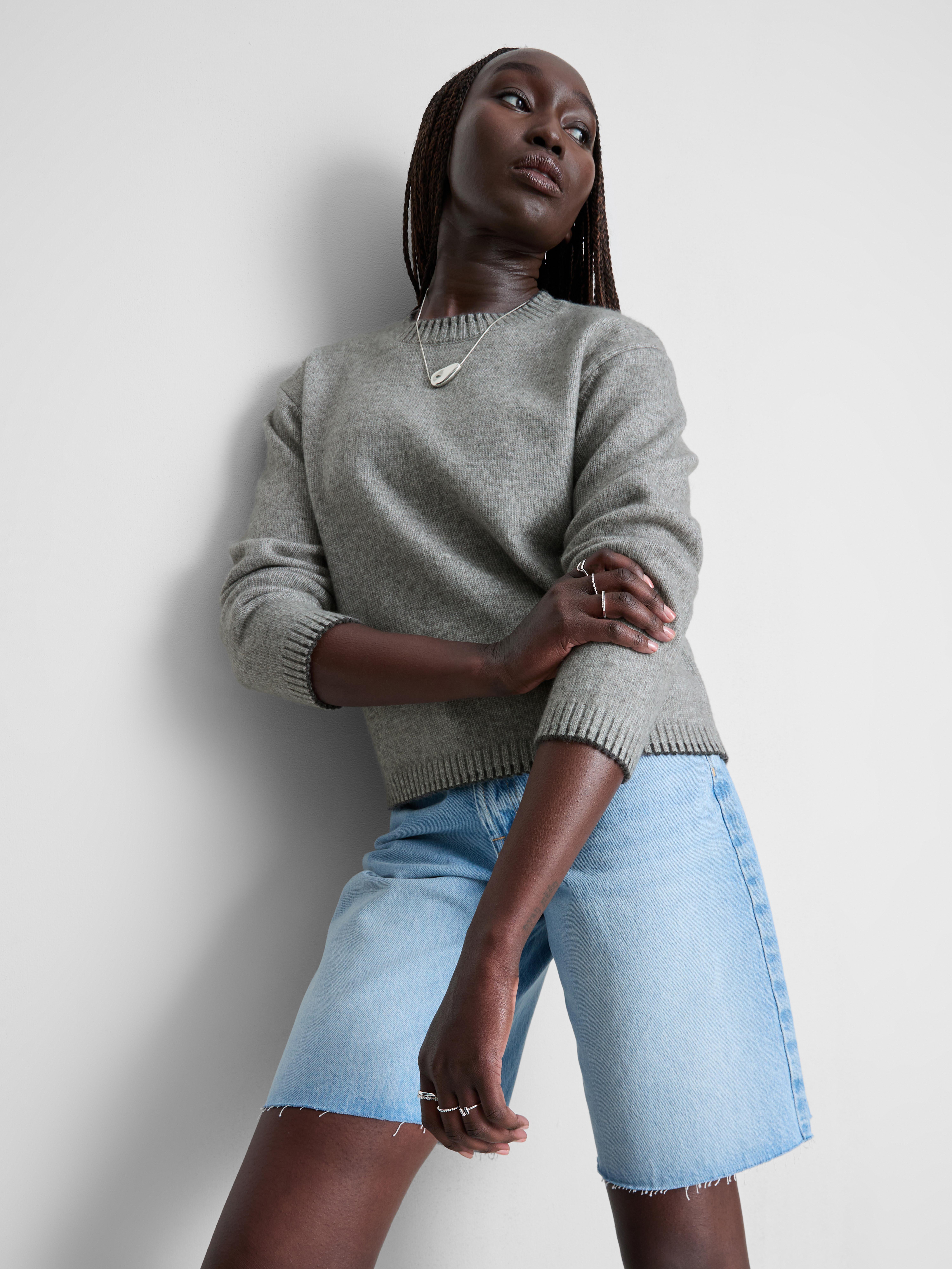 Knitted Stitch-Detail Crewneck Sweater - Gray