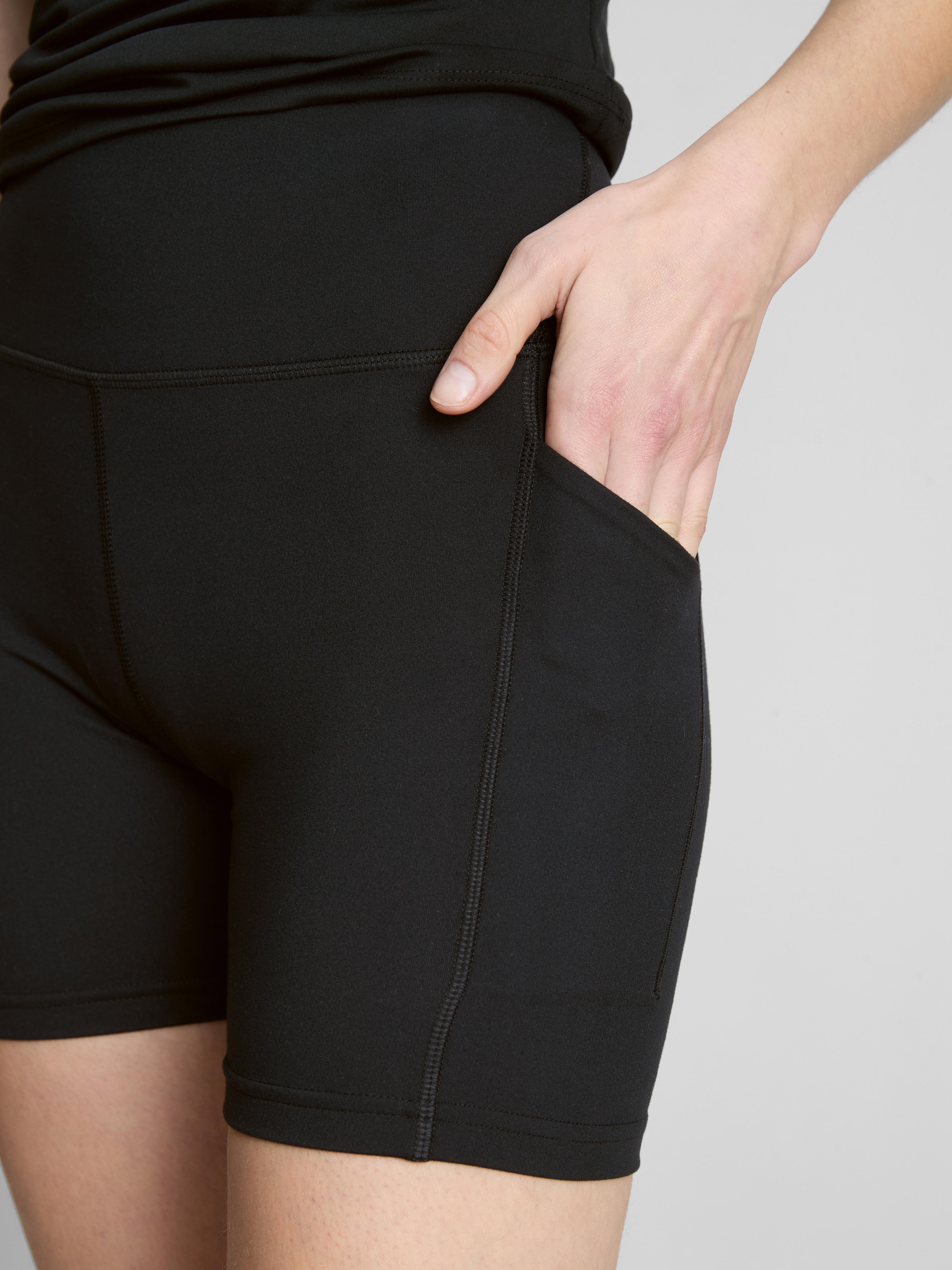 High-Waisted Smooth Support Active Yoga Shorts - Black