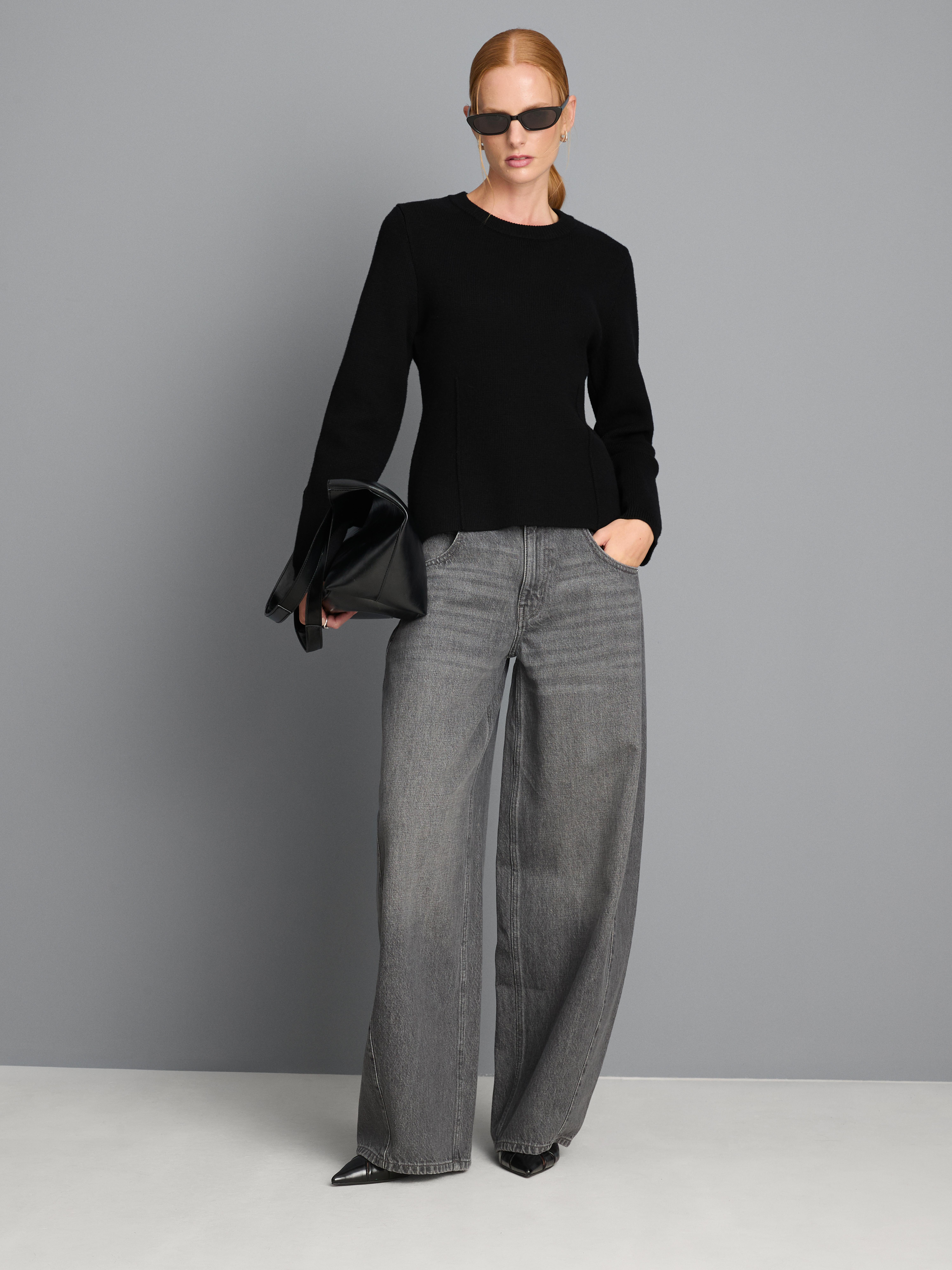 Seam-Detail Knitted Sweater - Black