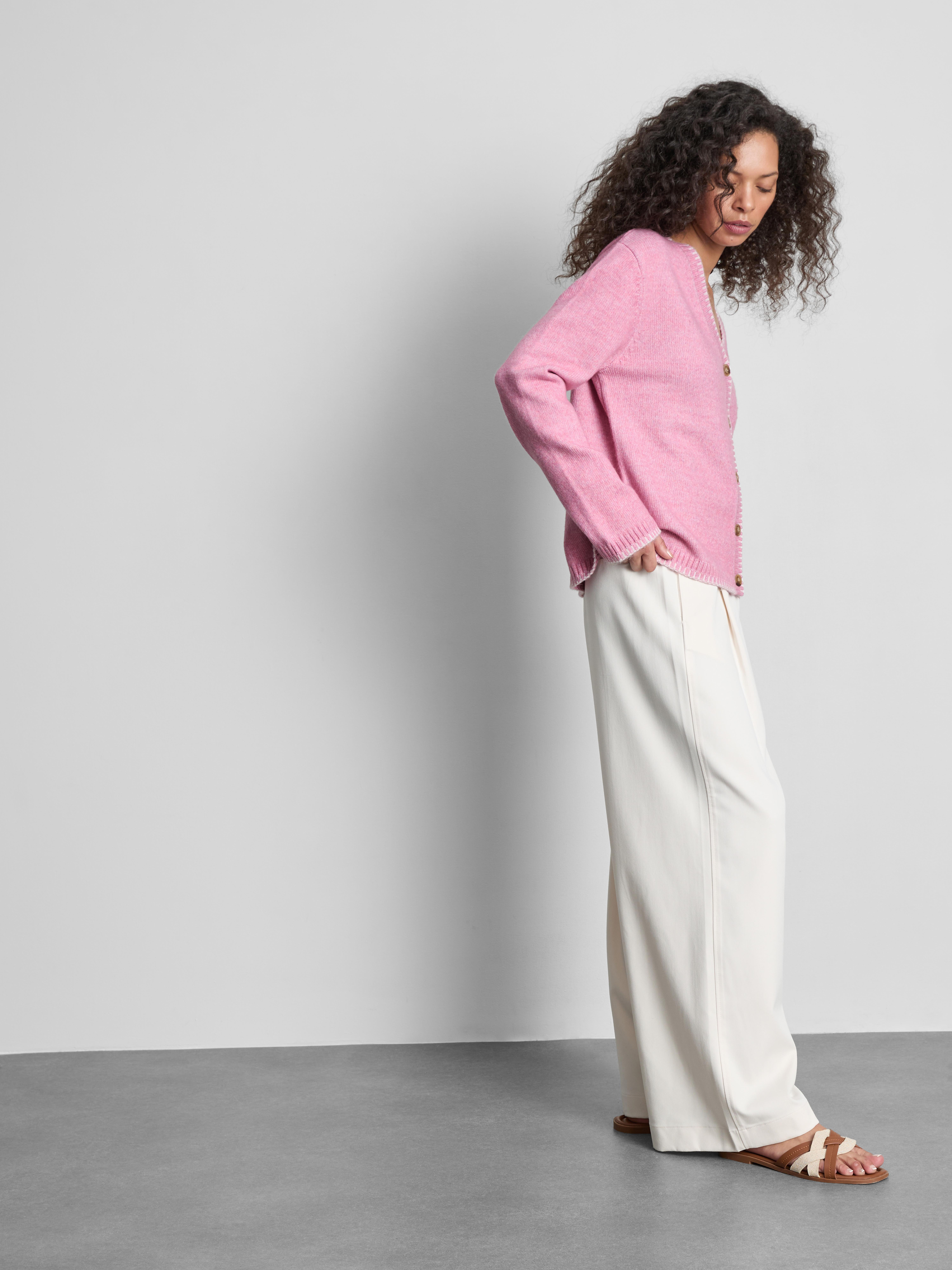 Halo Stitch V-Neck Cardigan - Pink