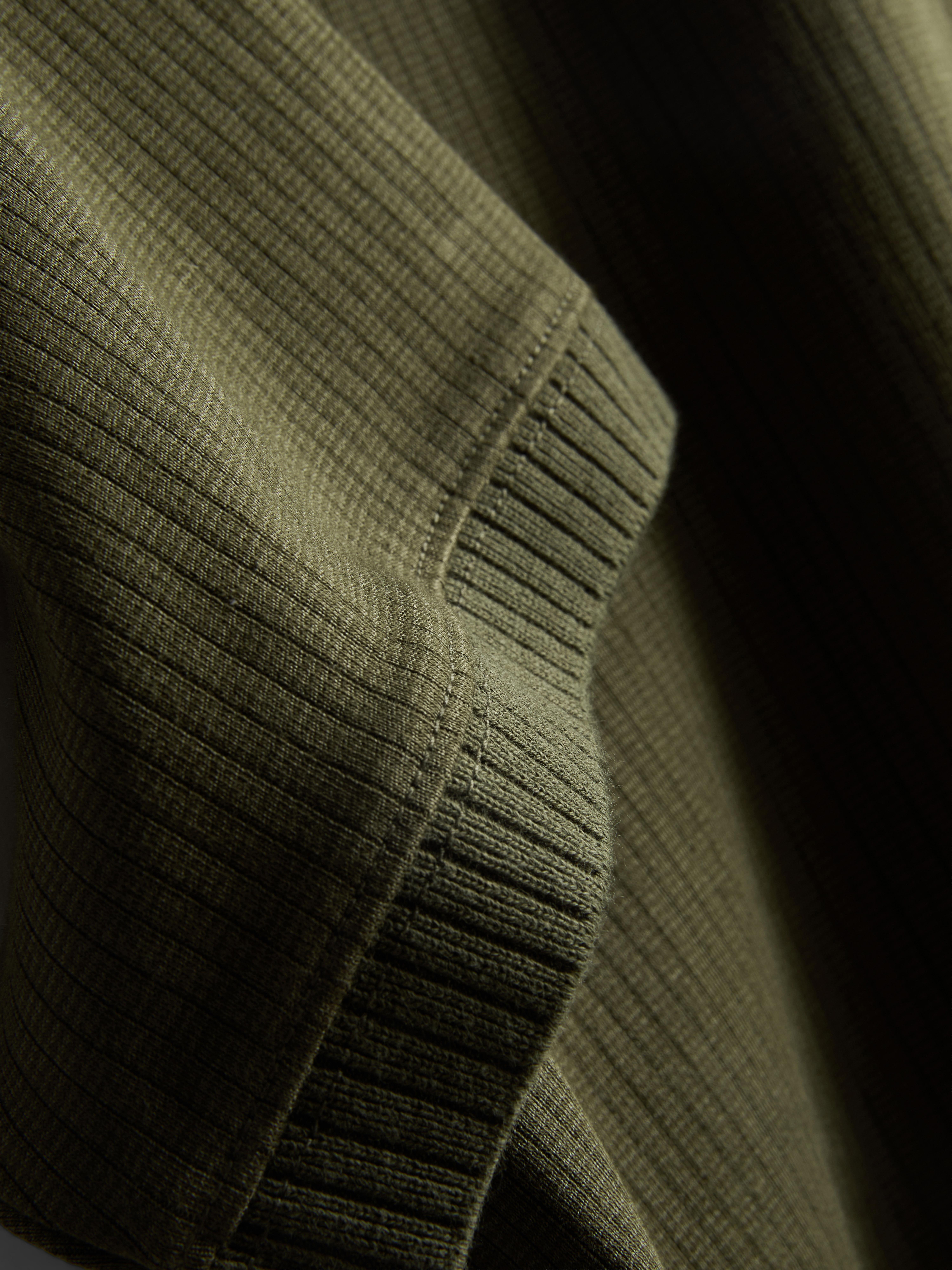 The Edit Ribbed Zip Neck Polo Shirt - Olive