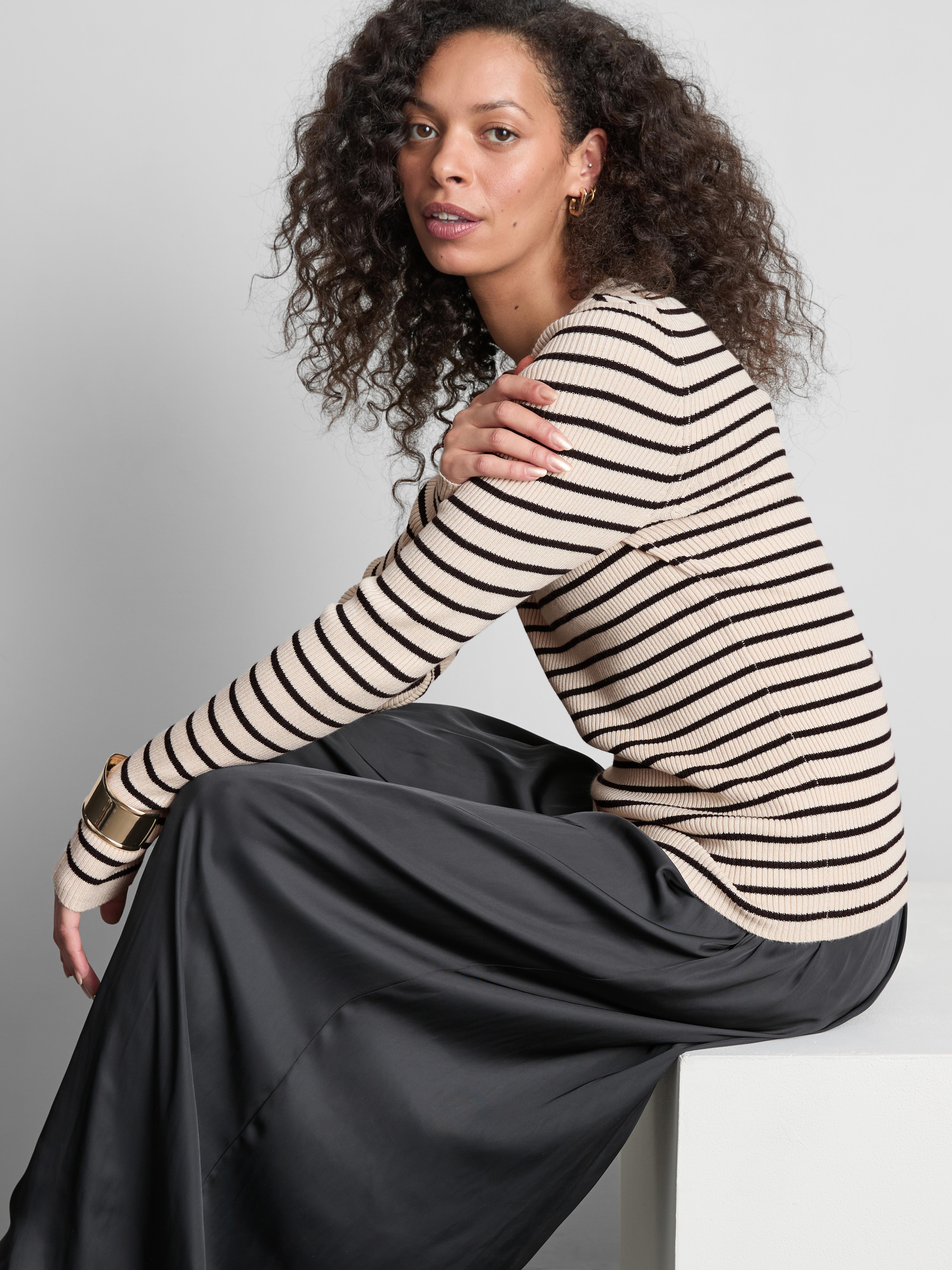 Ribbed Crew Neck Sweater - Oatmeal