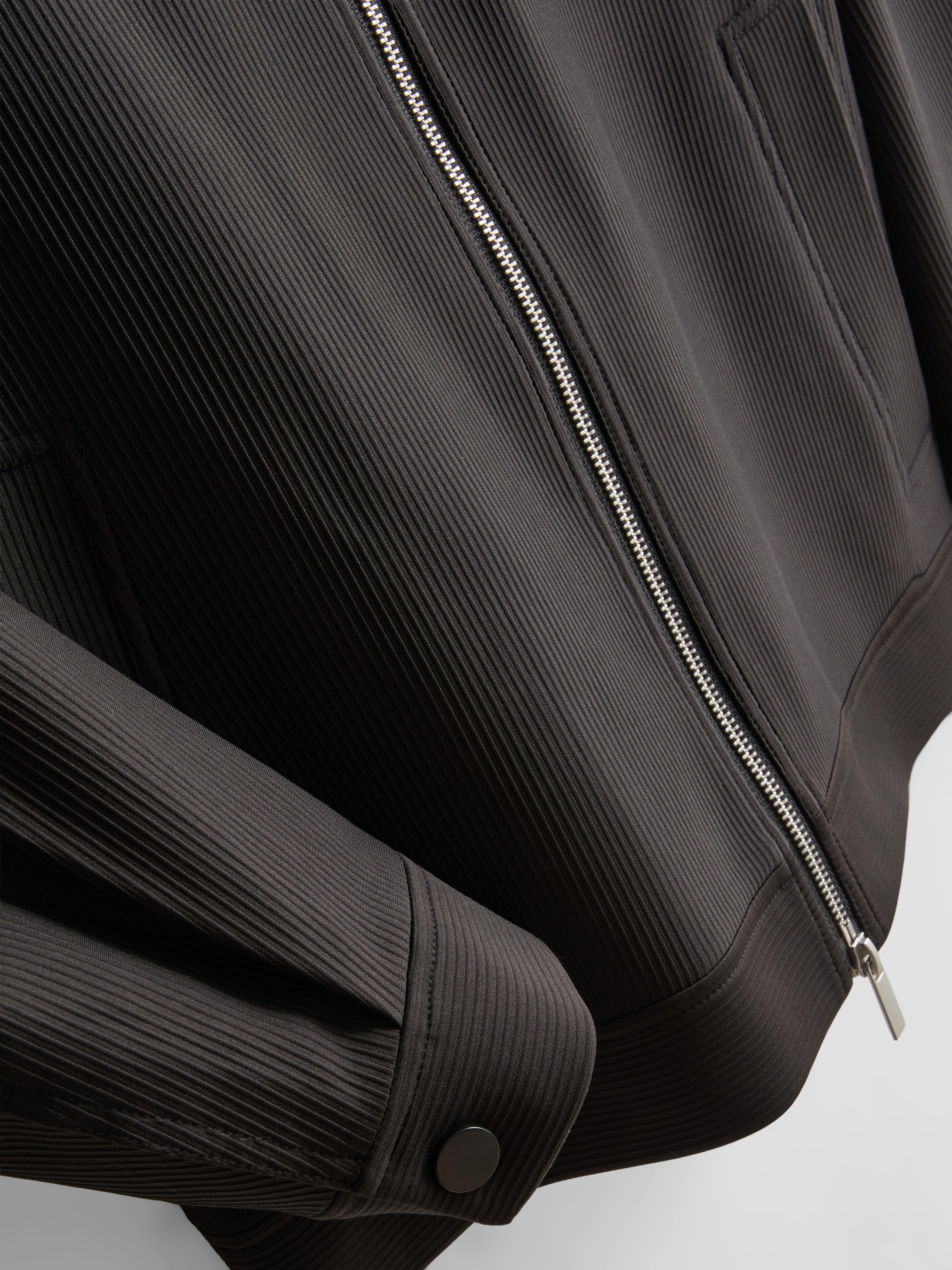 The Edit Regular Fit Plissé Zip Jacket - Black