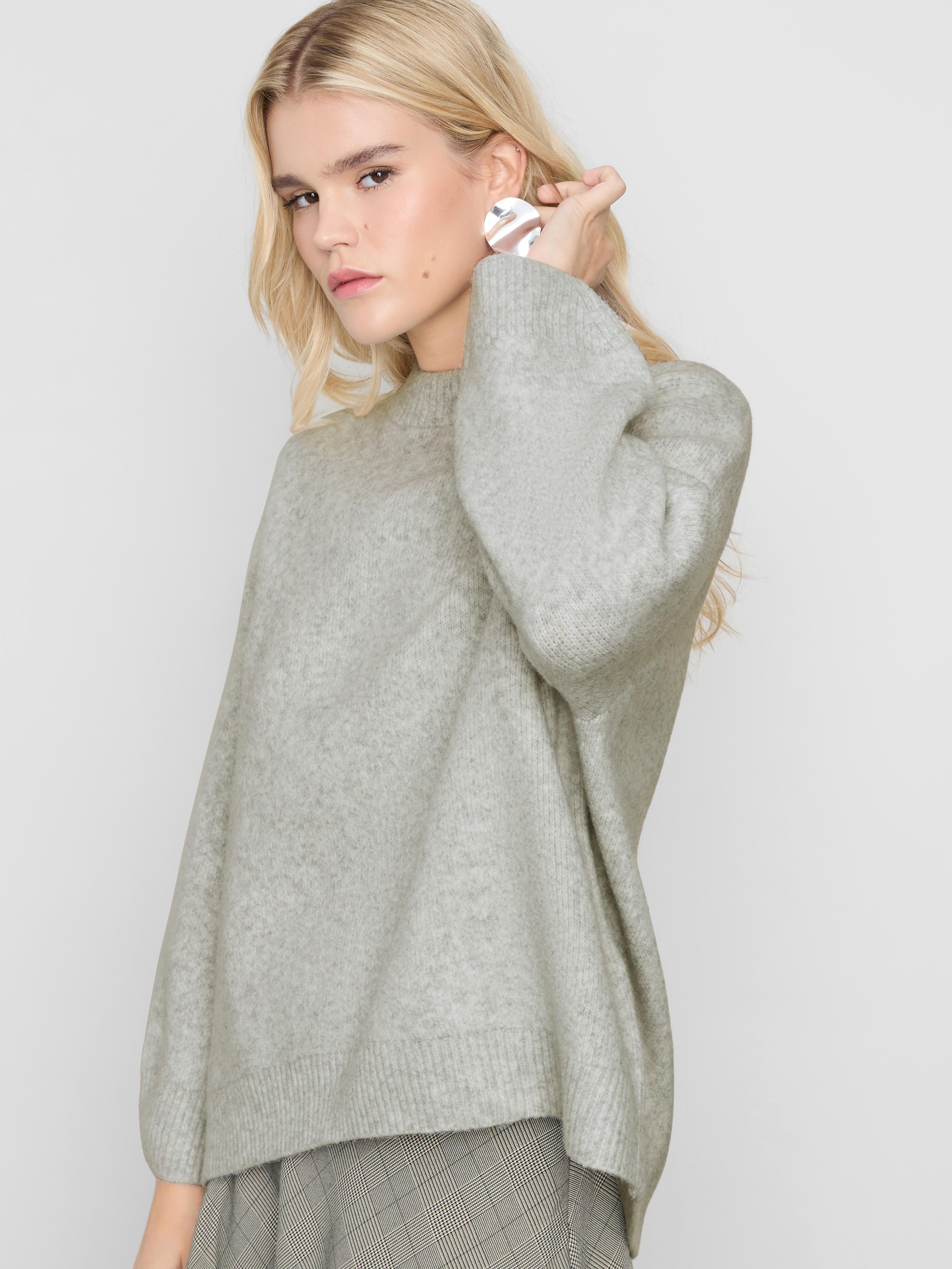 Wool Blend Oversized Crew Neck Sweater - Gray Heather
