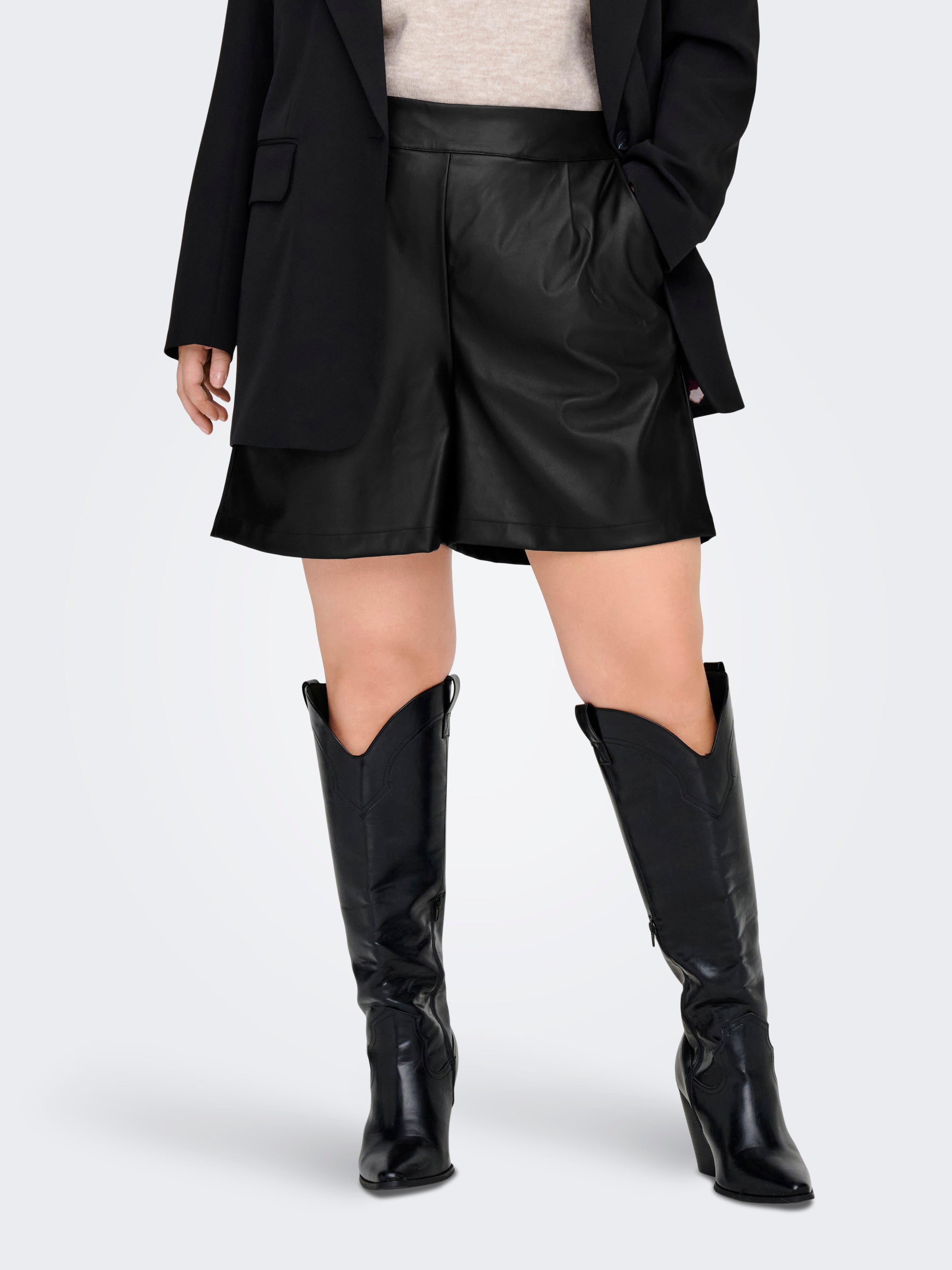 CARTILA Regular Fit faux leather shorts Black