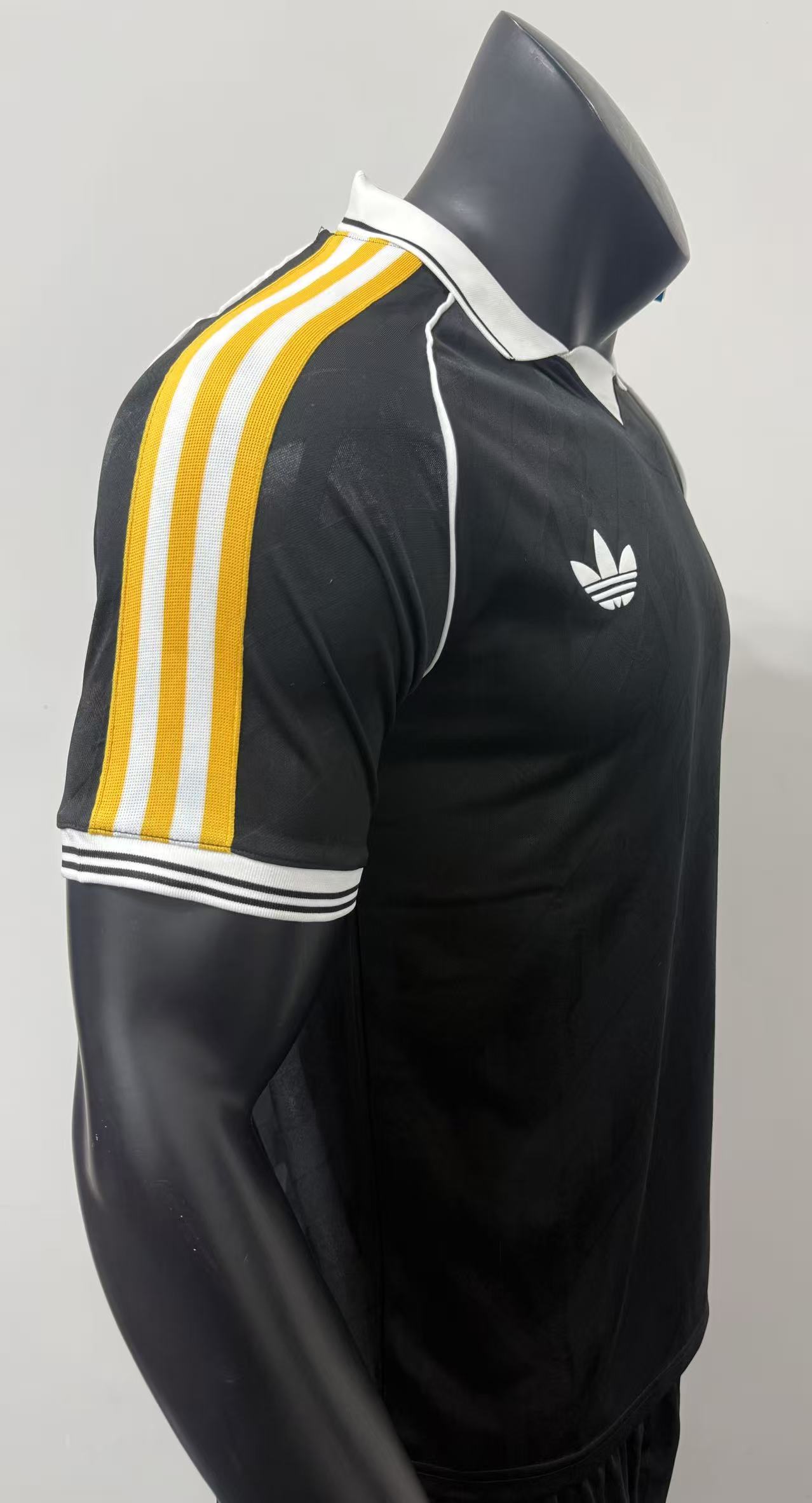 Real Madrid 2026/27 Retro Soccer Shirt Jersey White