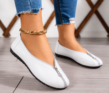 Women’s Vintage V-Neck Front-Zip Flat Shoes