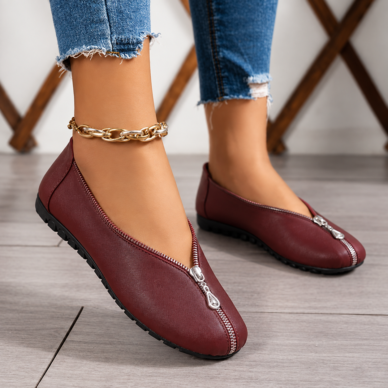 Women’s Vintage V-Neck Front-Zip Flat Shoes