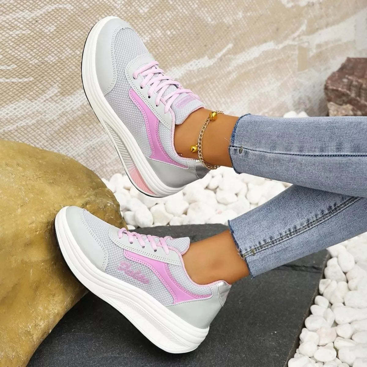 Round Toe Platform Athletic Shoes – Sporty