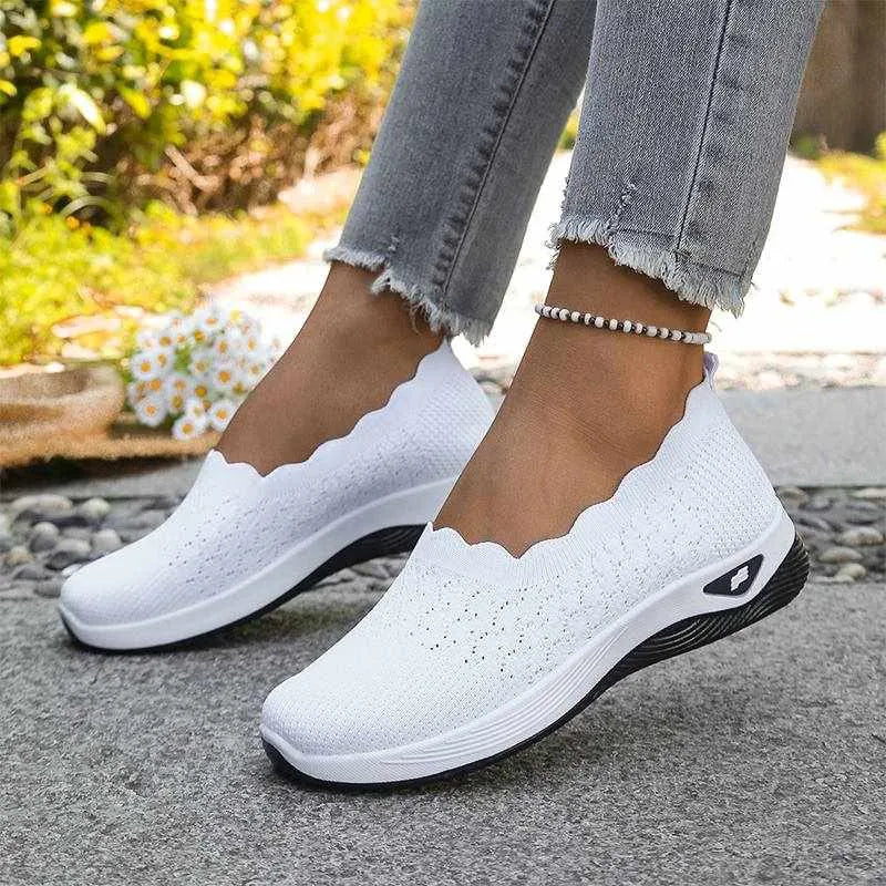 Lightweight Slip-On Walking Shoes for Women