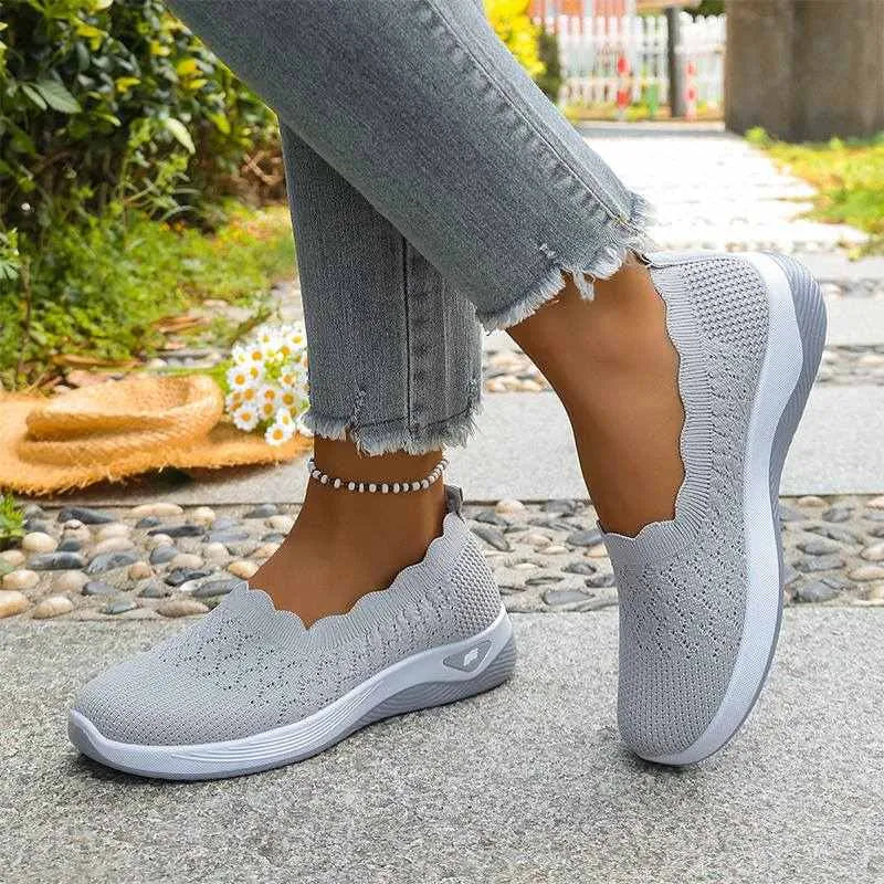 Lightweight Slip-On Walking Shoes for Women
