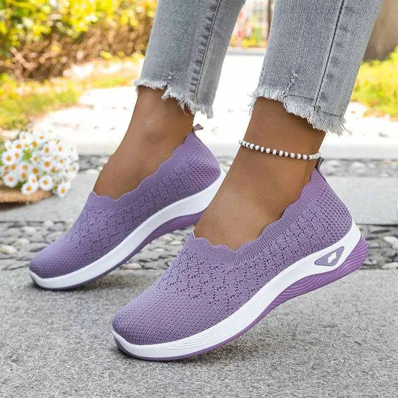 Lightweight Slip-On Walking Shoes for Women