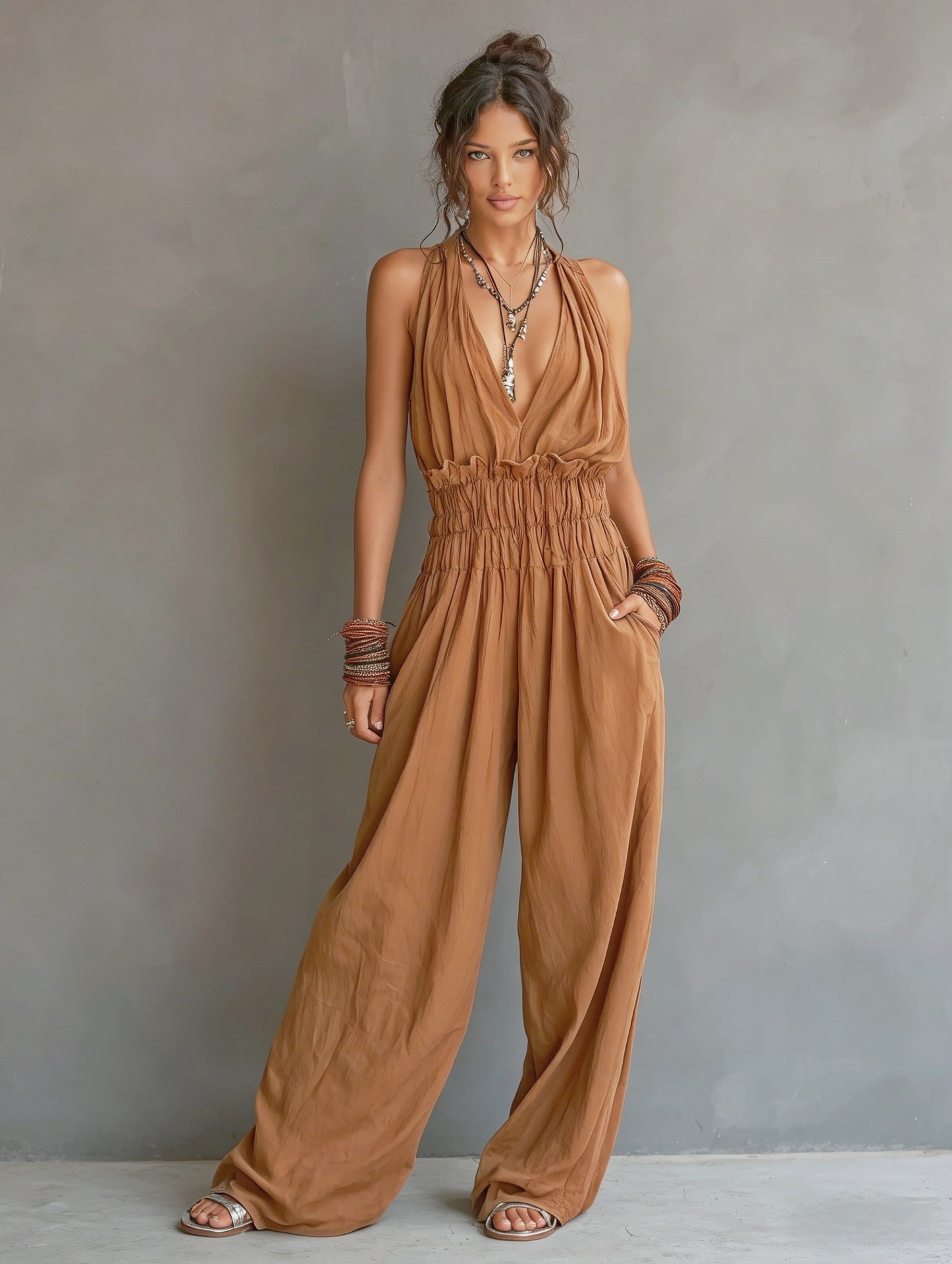 Women's Minimalist Halter-Neck V-Neck Sleeveless Waist-Cinching Jumpsuit