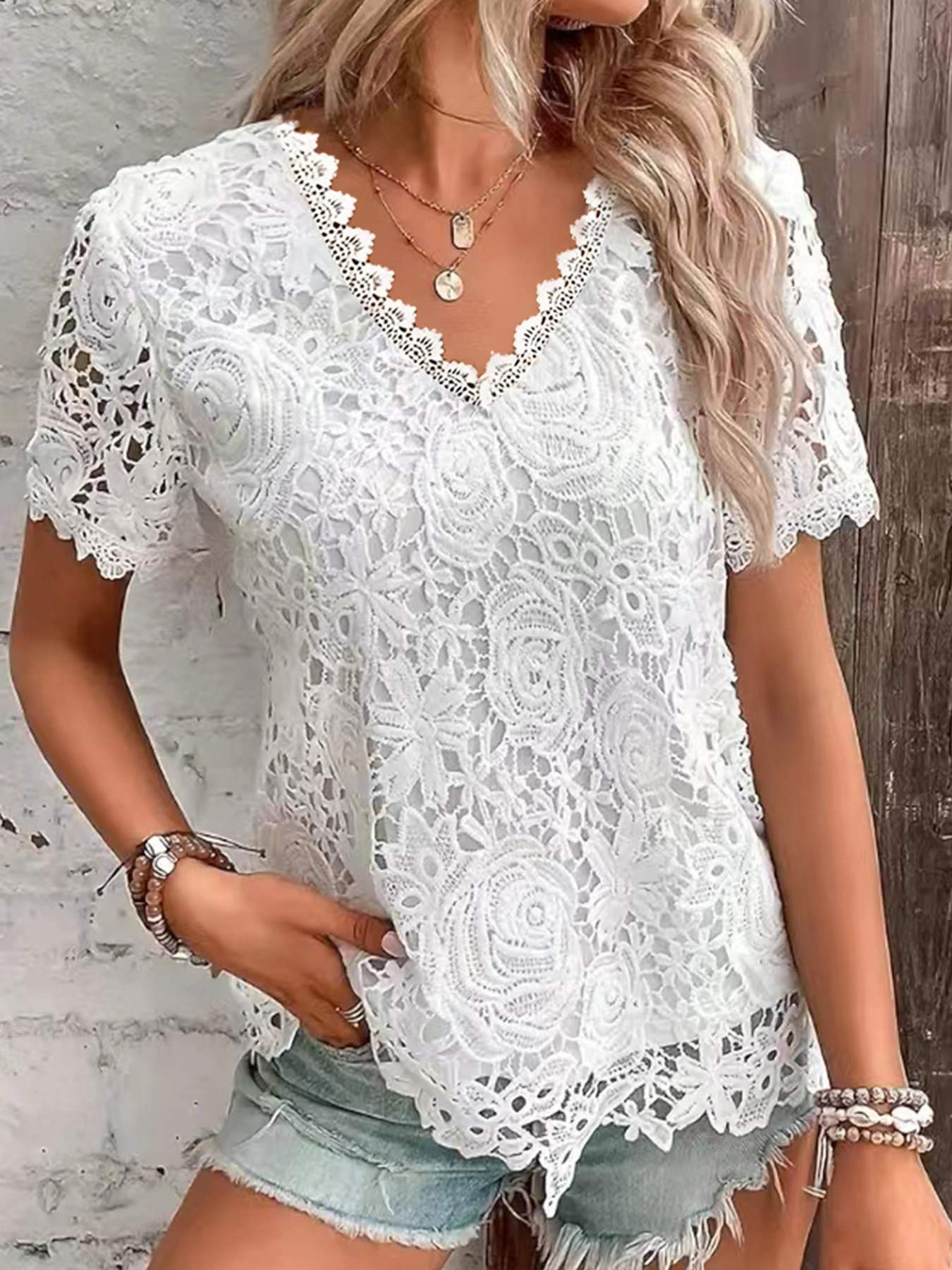 Women’s Floral Crochet Lace V Neck Short Sleeve Scalloped Hem Blouse