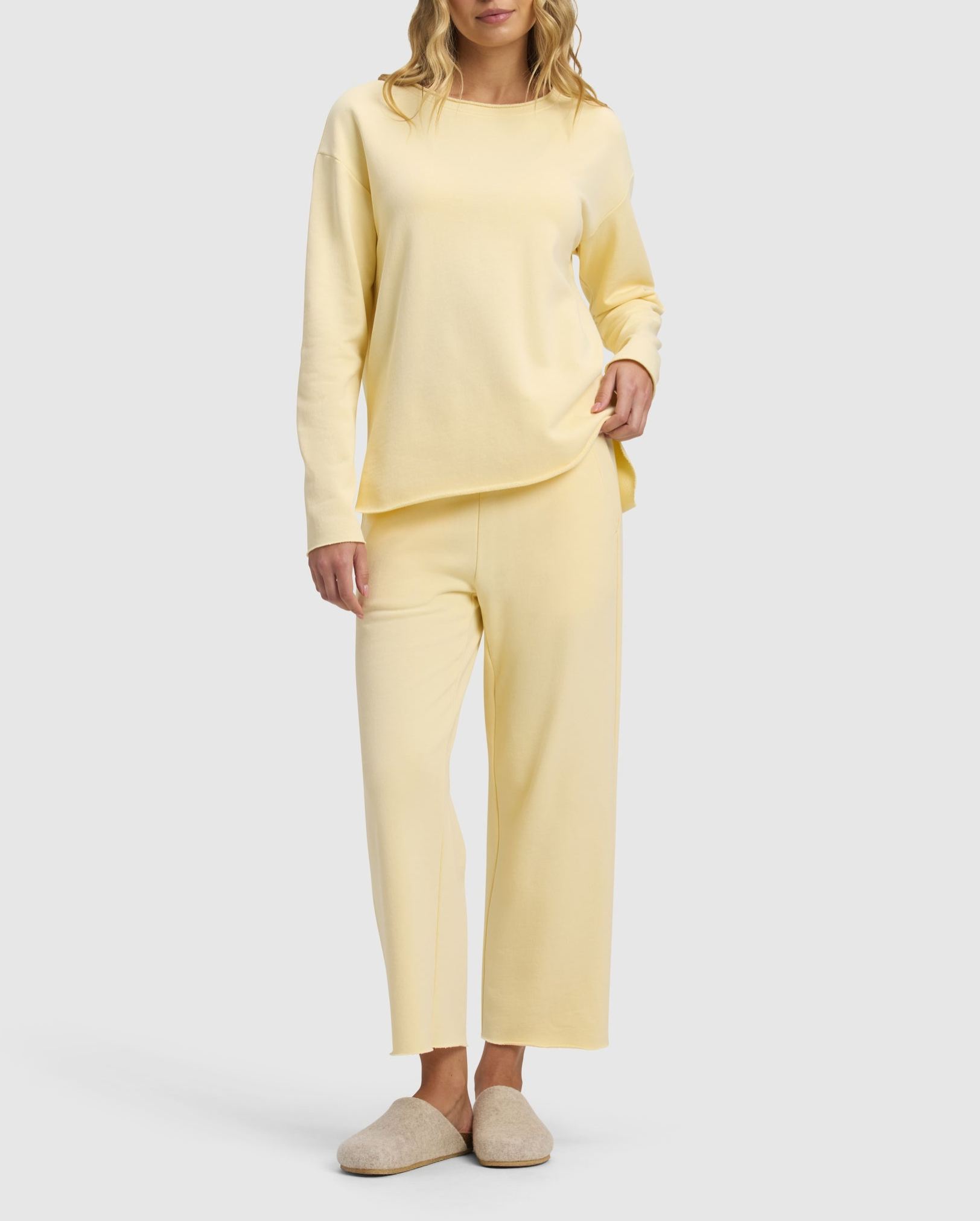 Women’s Casual Knit 2 Piece Set Relaxed Long Sleeve Top & Straight Leg Pants Lounge Outfit
