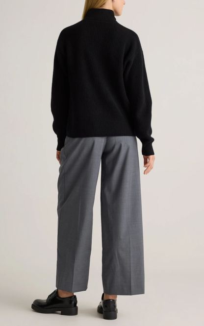 Women's Casual Half-Zip Ribbed Knit Pullover - Chic Mock Neck Knitwear for Work & Weekend