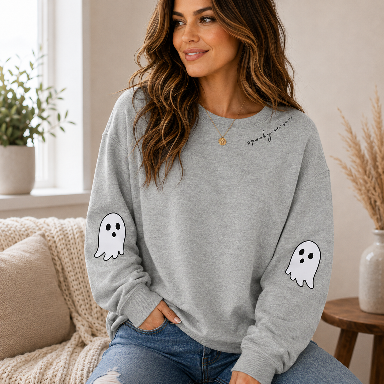 👻 Women’s Cute Ghost Halloween Sweatshirt – Cozy Long Sleeve Pullover, Spooky Fall Casual Top