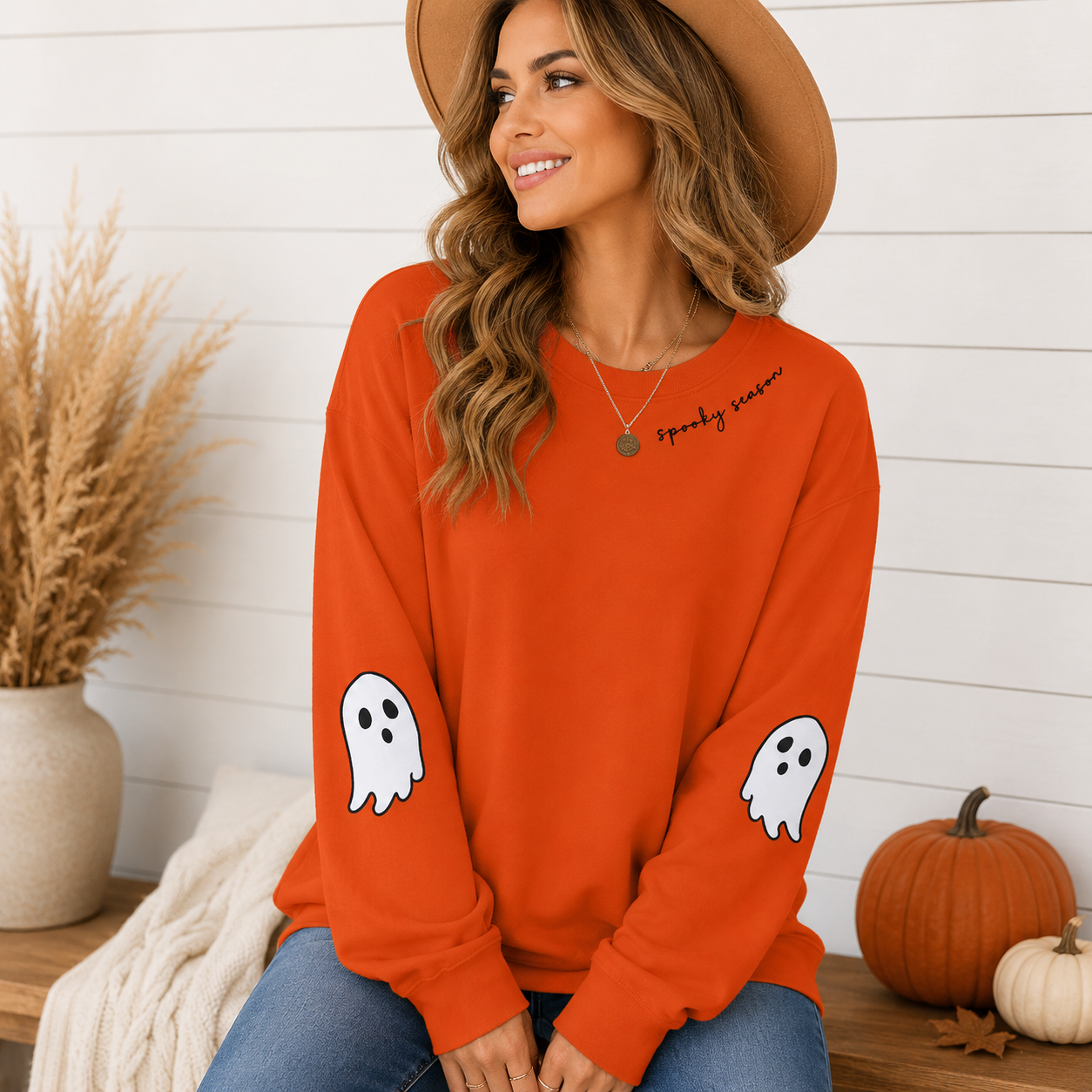 👻 Women’s Cute Ghost Halloween Sweatshirt – Cozy Long Sleeve Pullover, Spooky Fall Casual Top