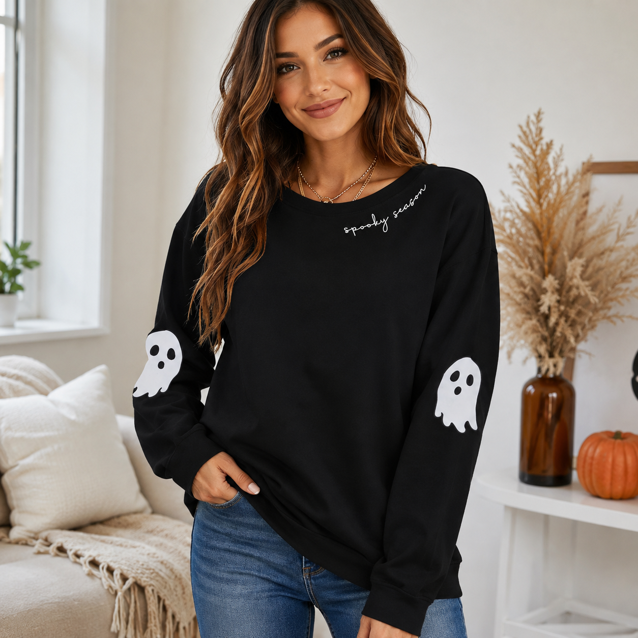 👻 Women’s Cute Ghost Halloween Sweatshirt – Cozy Long Sleeve Pullover, Spooky Fall Casual Top