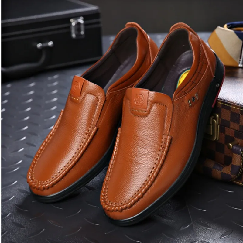 Men's Relaxed Fit Comfortable Lightweight Breathable Arch Support Cushioned Walking Shoes