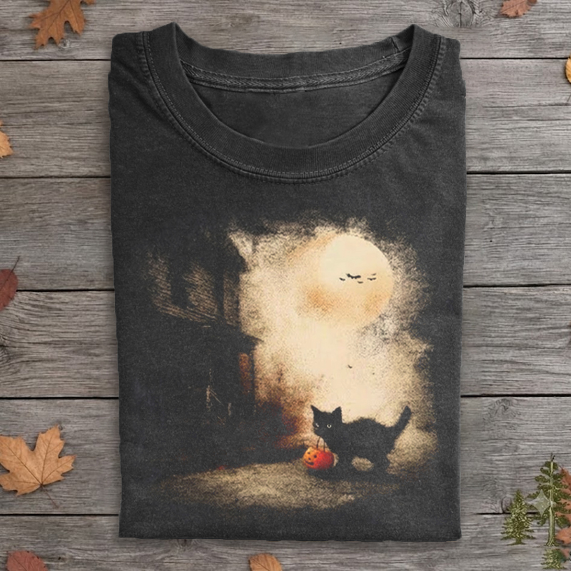 Vintage Spooky Cat T-shirt-NaturexCraft